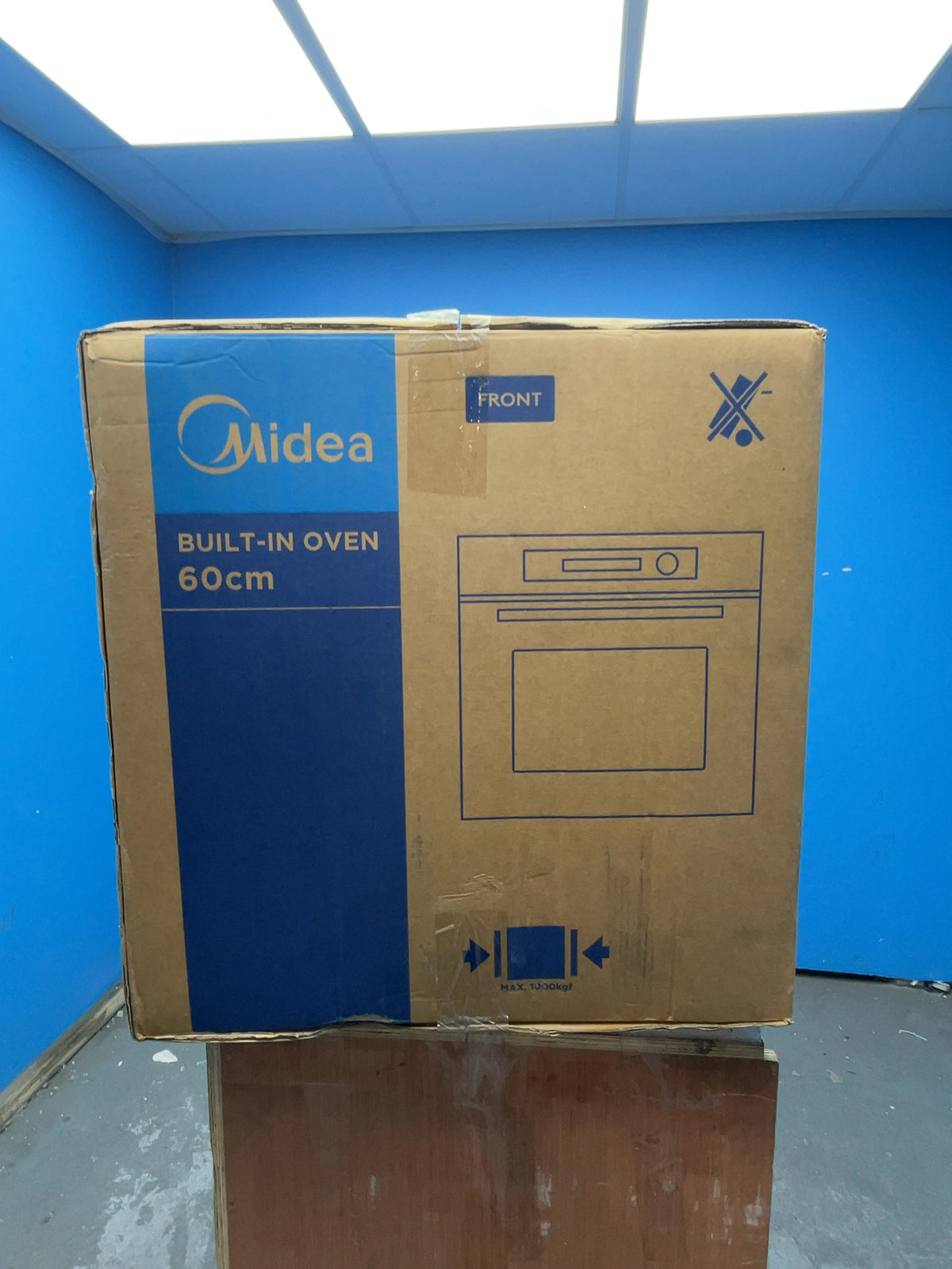 #GRC-169-022 - Midea 60cm Built In Electric Single Oven – 72L Capacity, Xpress Fry, Aqua Clean, WiFi, Black