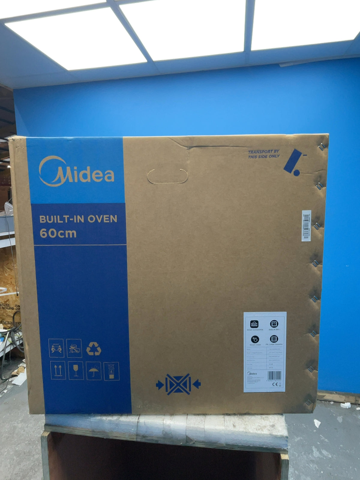 #GRC-169-022 - Midea 60cm Built In Electric Single Oven – 72L Capacity, Xpress Fry, Aqua Clean, WiFi, Black