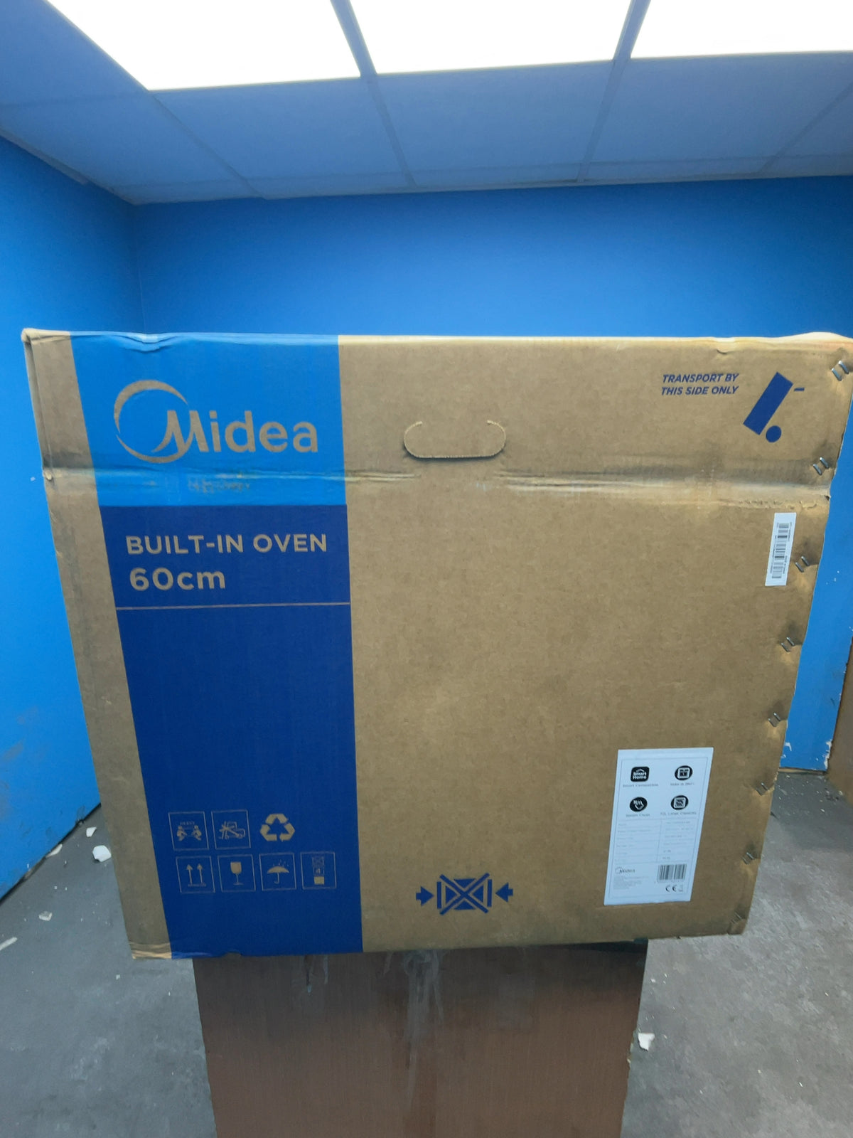 #GRC-169-022 - Midea 60cm Built In Electric Single Oven – 72L Capacity, Xpress Fry, Aqua Clean, WiFi, Black