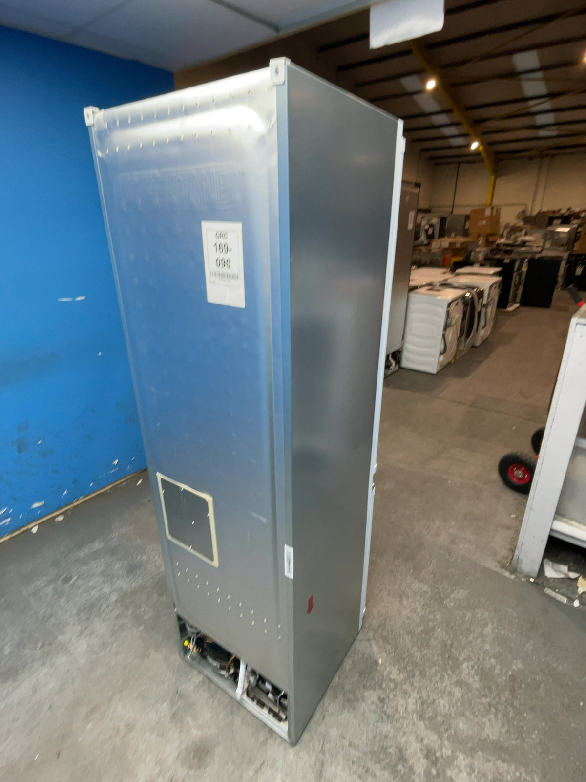 #GRC-169-090 - Hotpoint 54cm Integrated 70/30 Fridge Freezer – 270L, Dual No Frost