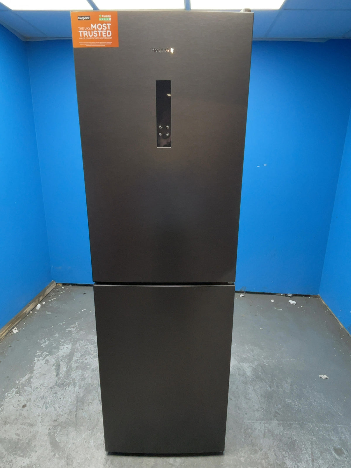#GRC-169-092 - Hotpoint 60cm 50/50 Fridge Freezer – 317L, Total No Frost, Dark Inox