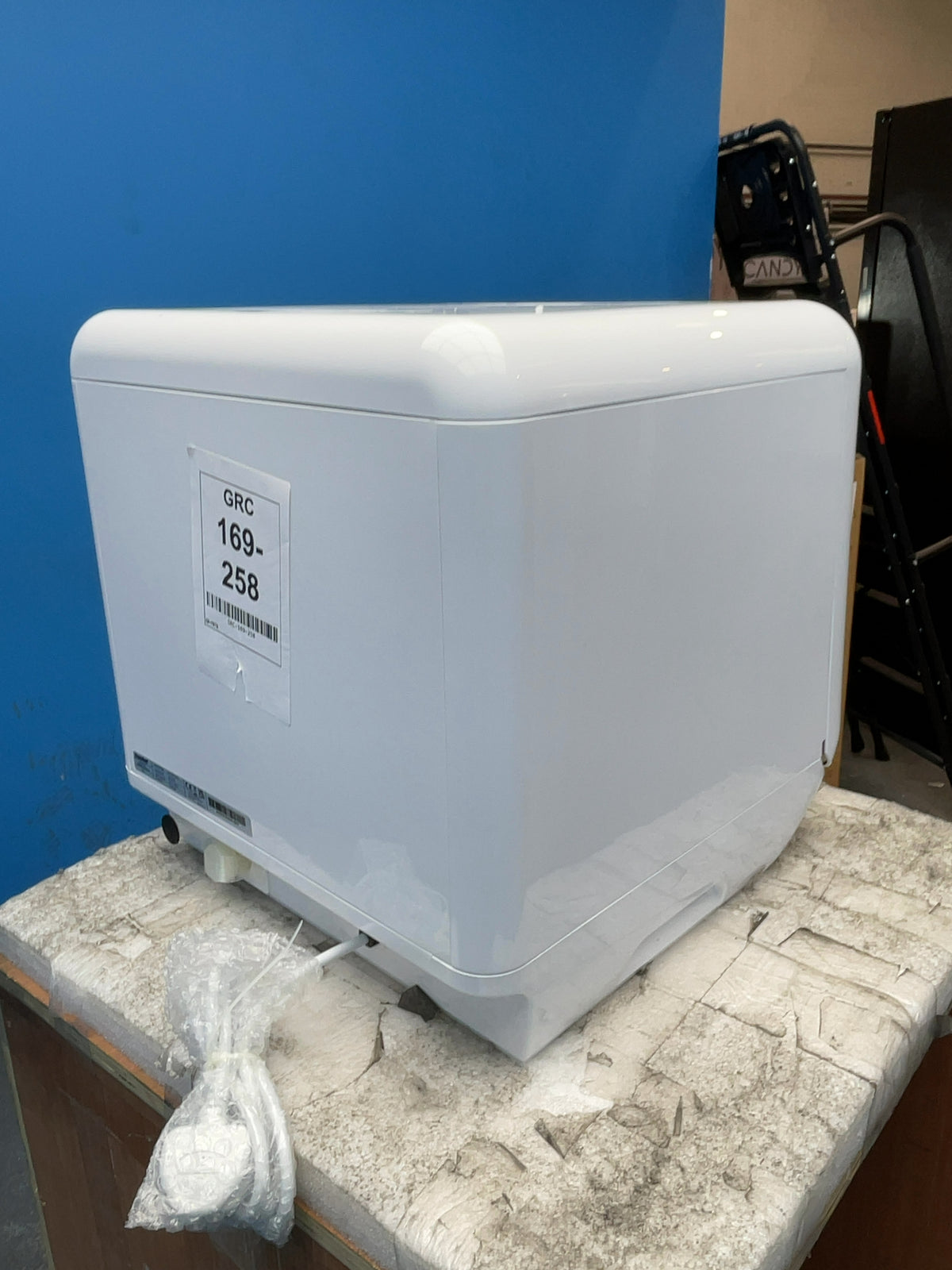#GRC-169-258 - Comfee Mini Table Top Dishwasher – 5L Water Tank, No Plumbing, 98°C Steam Wash, White