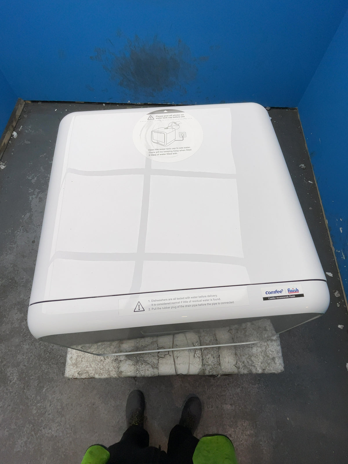 #GRC-169-262 - Comfee Mini Table Top Dishwasher – 5L Water Tank, No Plumbing, 98°C Steam Wash, White