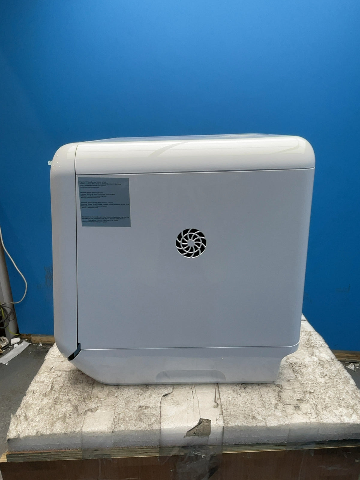 #GRC-169-263 - Comfee Mini Table Top Dishwasher – 5L Water Tank, No Plumbing, 98°C Steam Wash, White