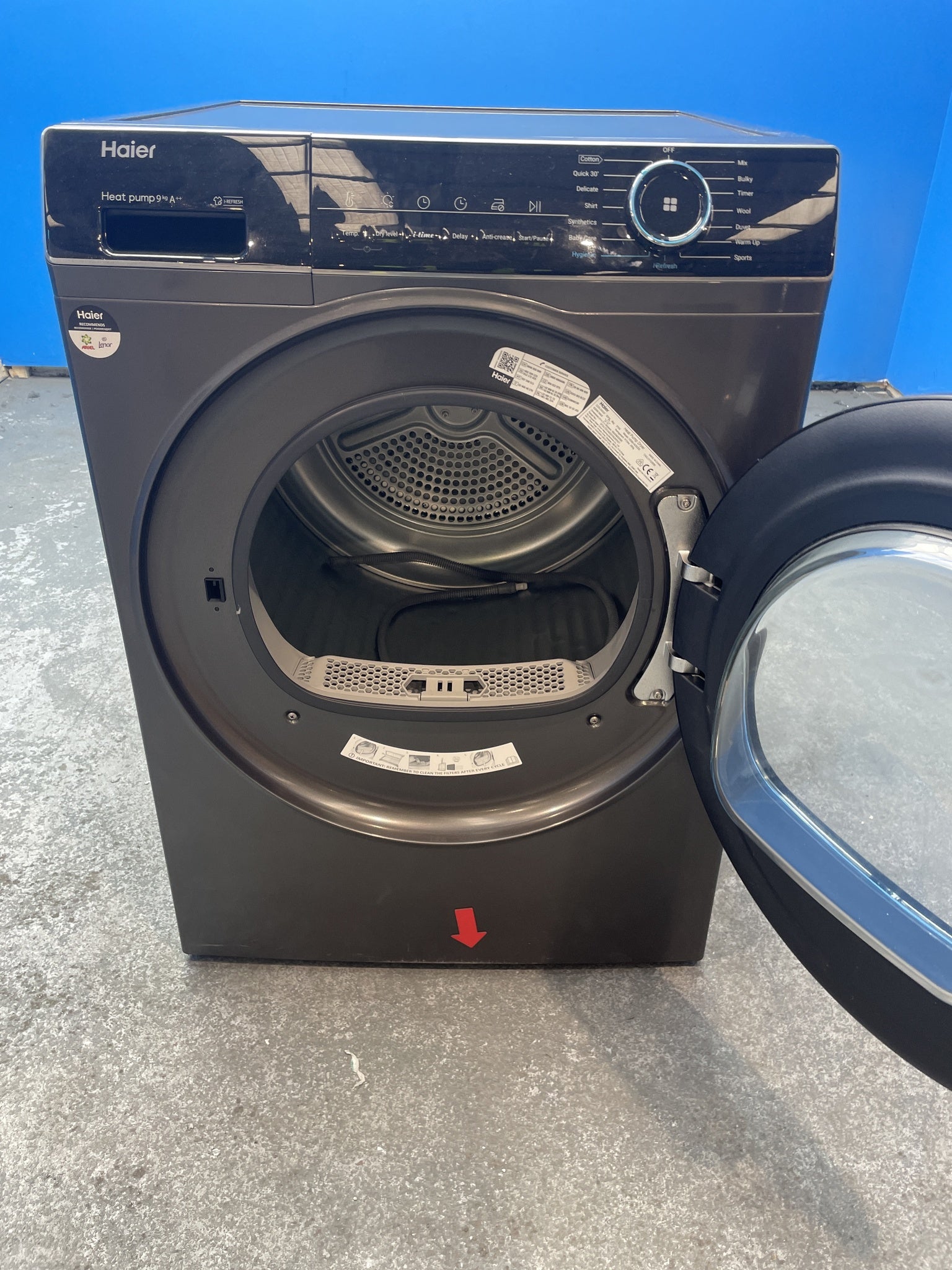 #GRC-157-027 - Haier I-Pro Series 3 HD90-A2939S 9kg Heat Pump Tumble Dryer
