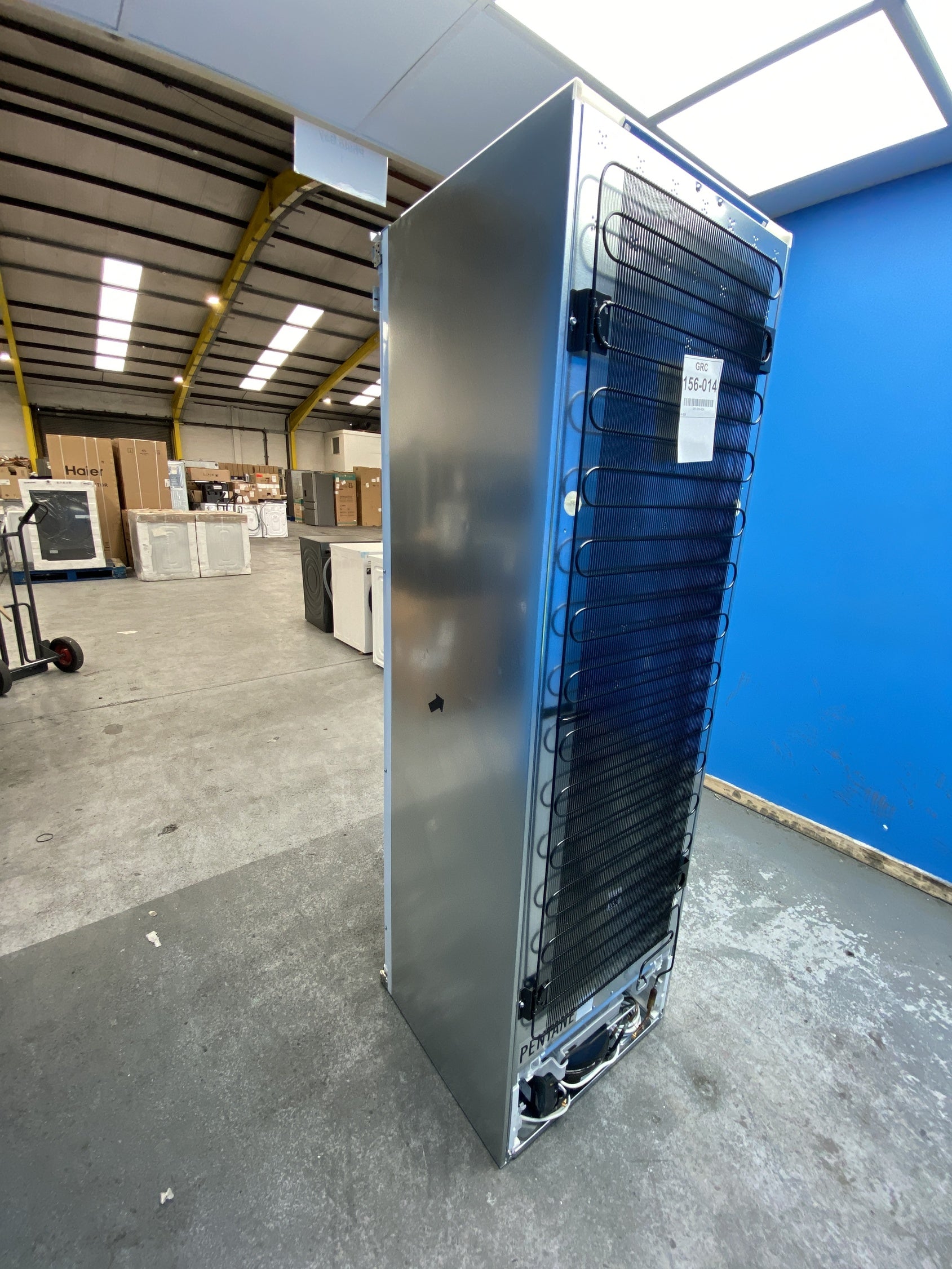 #GRC-156-014 - AEG NSK6D181EC 6000 DynamicAir 310L Integrated Larder Fridge