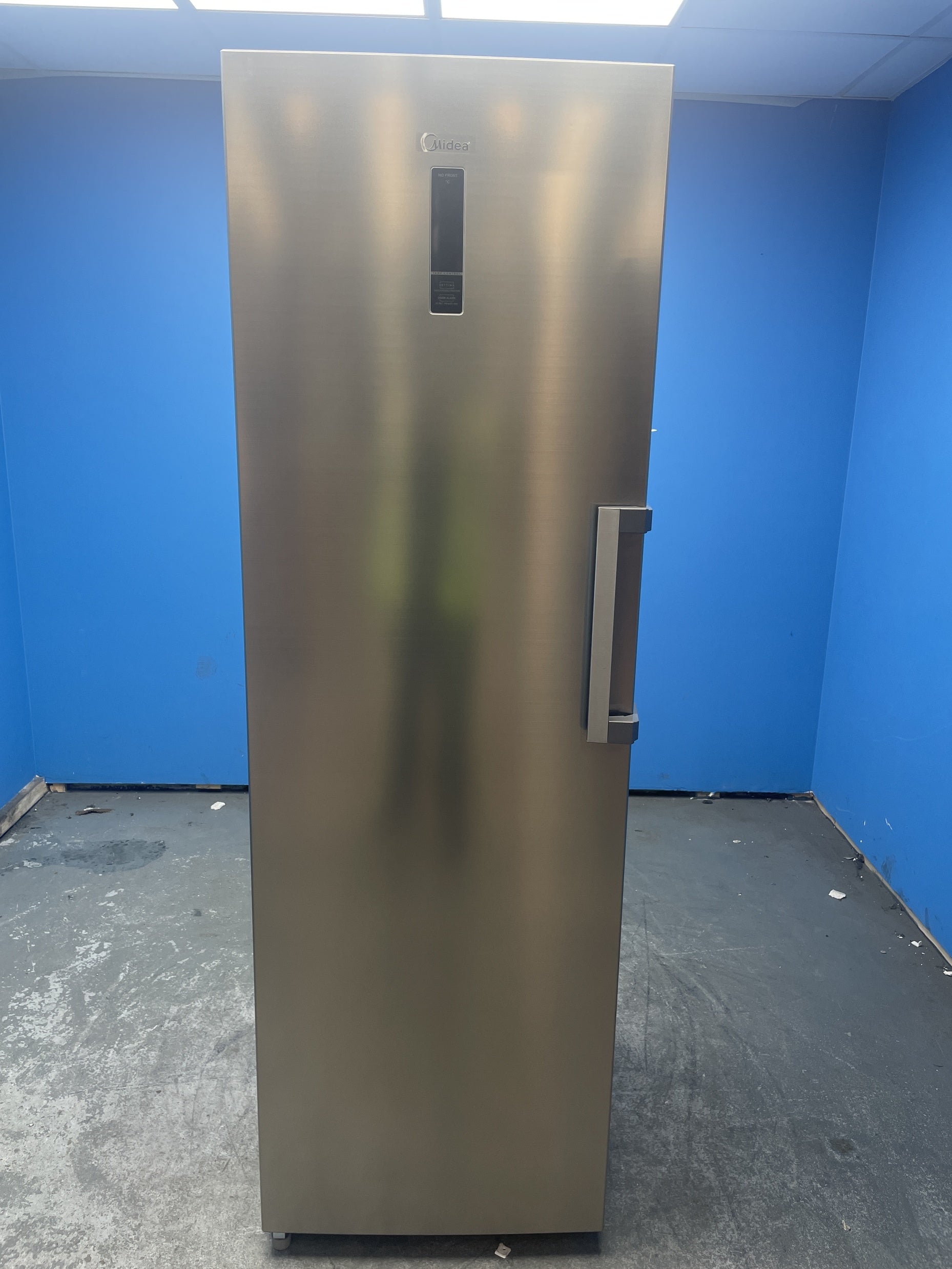 #GRC-158-802 - Midea MDRU385MTE46 185cm Frost Free Upright Freezer