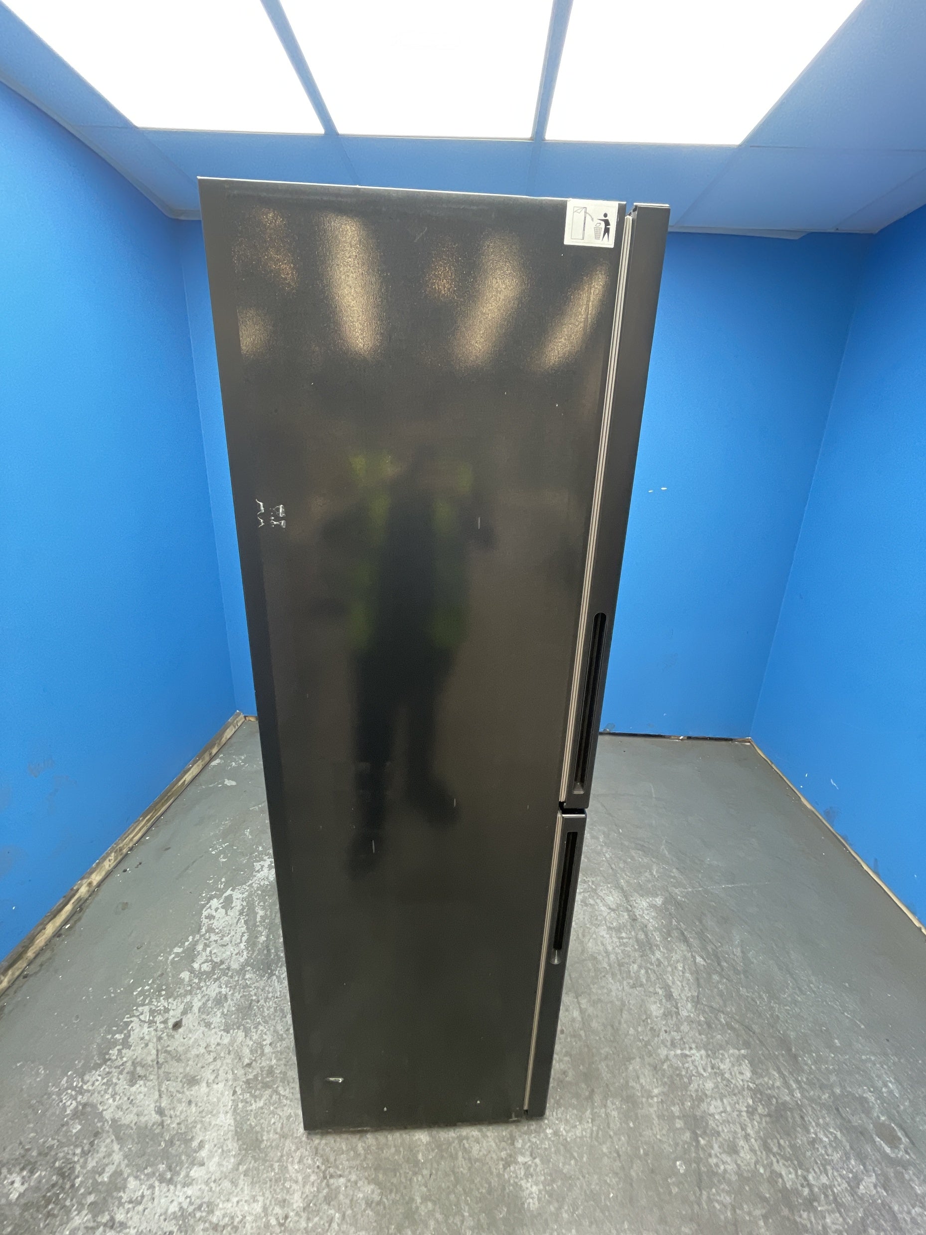 #GRC-162-710 - Hoover HVT3CLECKIHB 235 Litre Combi Fridge Freezer