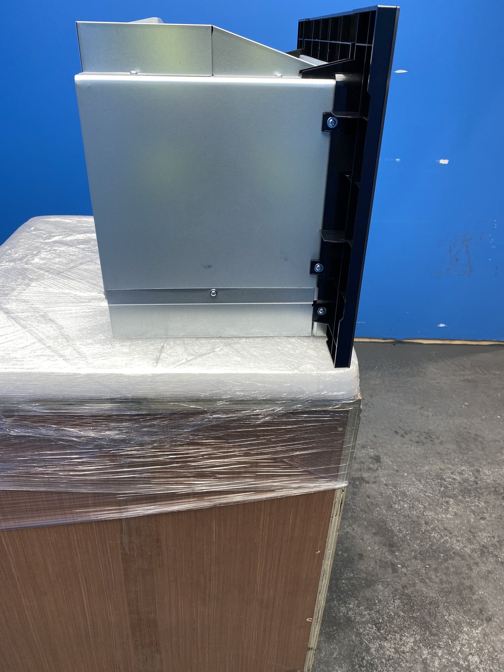 Candy MIS1730BUK 1000W Built-in 17L Microwave