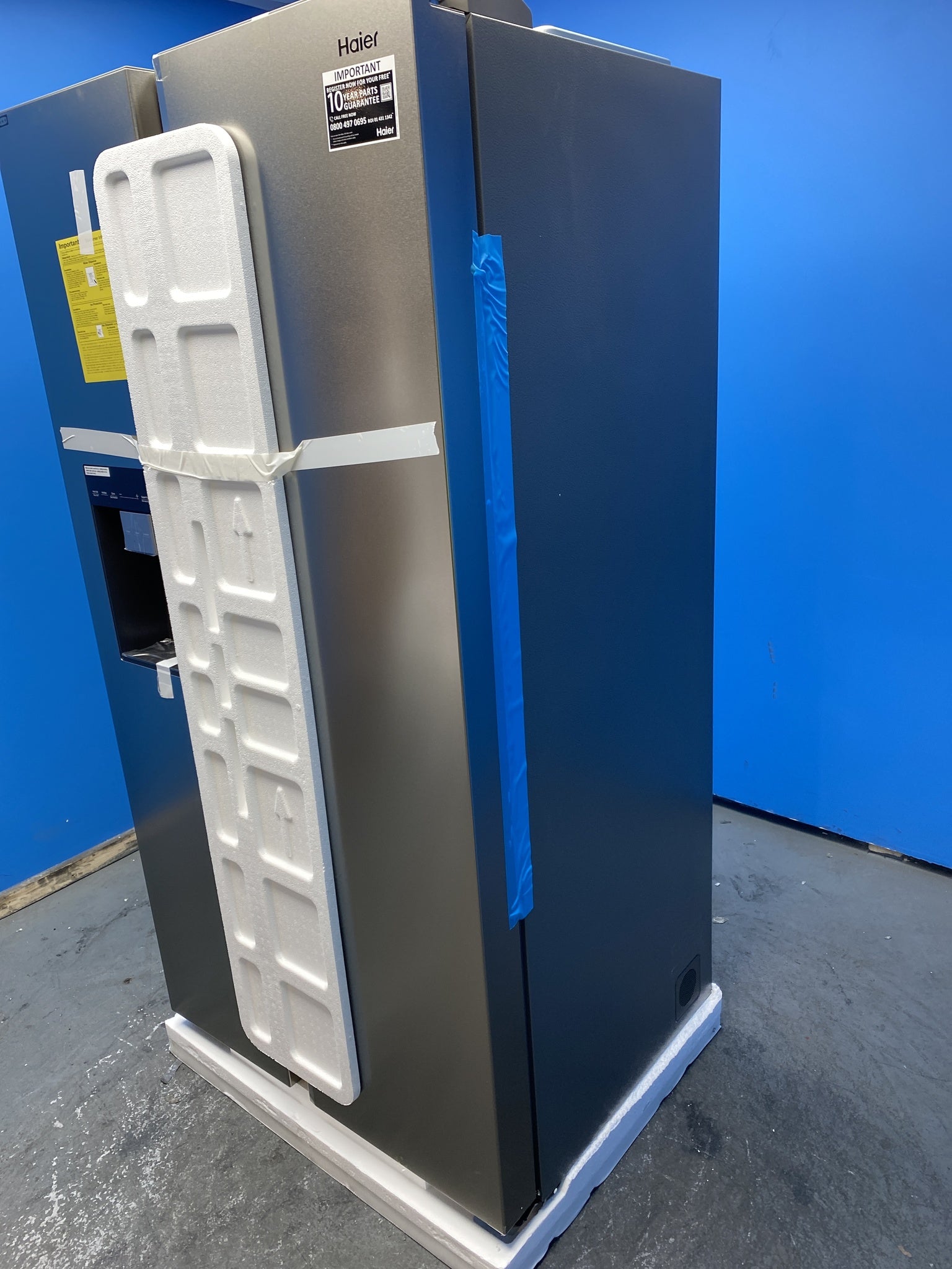 Haier Series 7 HSW79F18CIMM Plumbed American Fridge Freezer