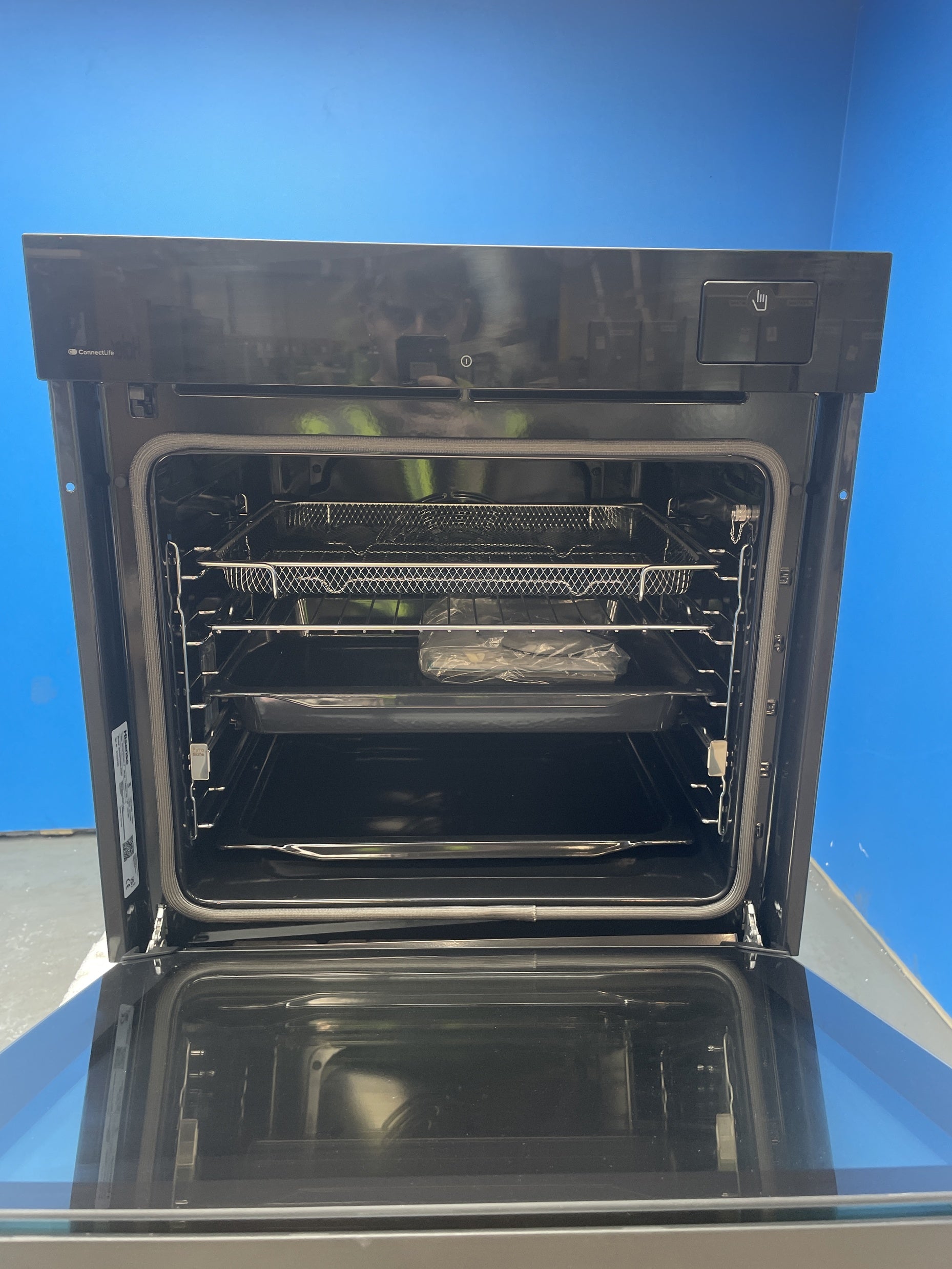 #GRC-163-222 - Hisense Hi8 BAS6PH8BUKWF BlackLine 77L Built-In Steam and Pyrolytic Oven