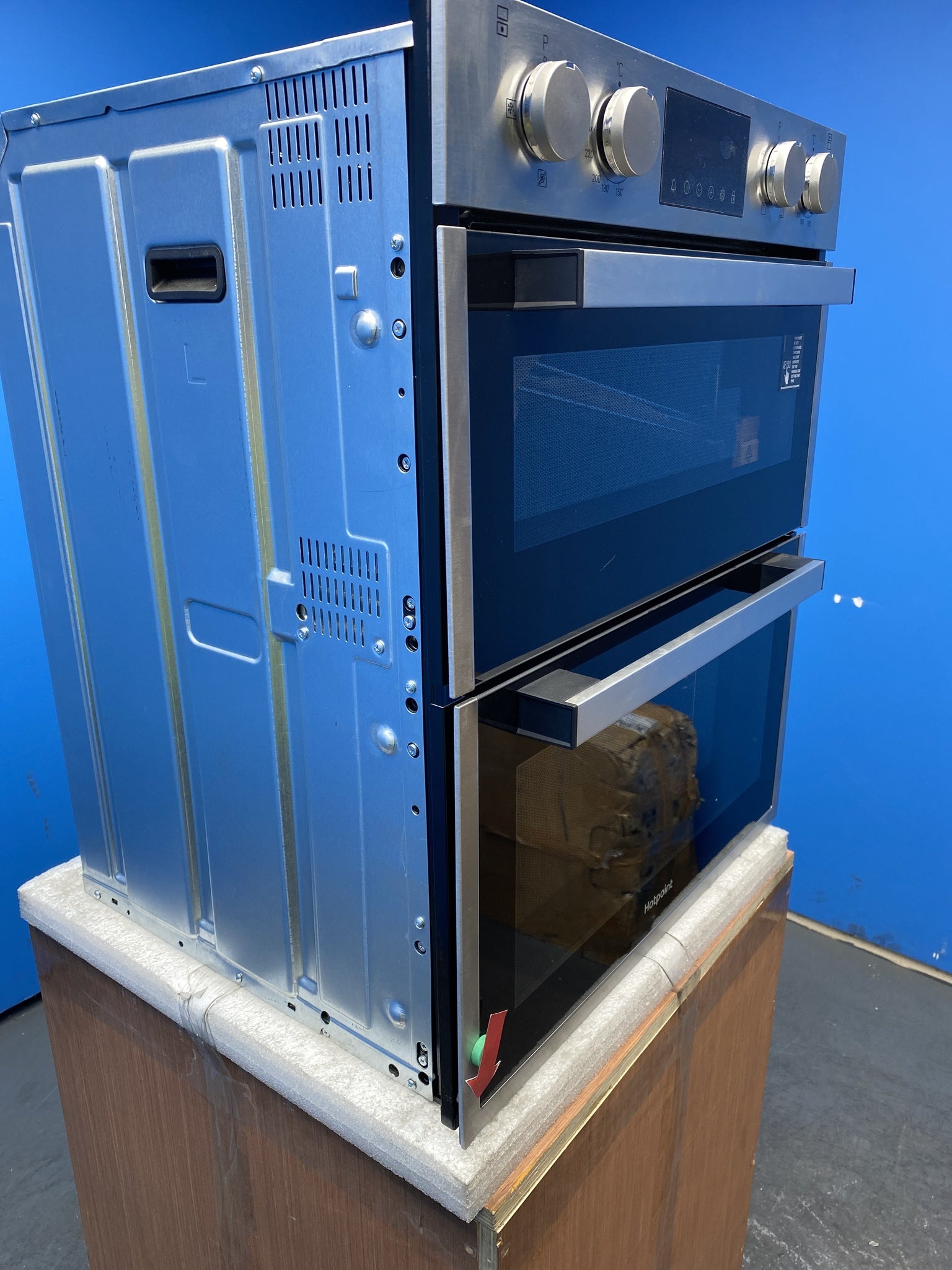 Hotpoint DUH10DIX Built-Under Electric Double Oven