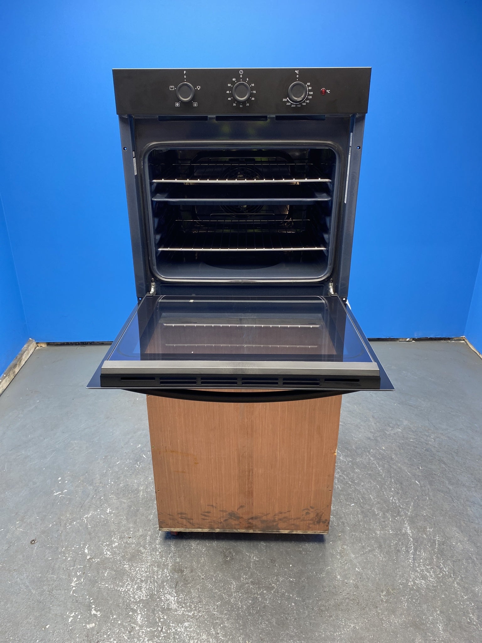 Indesit 66 L Built-In Electric Oven – Black A Rated