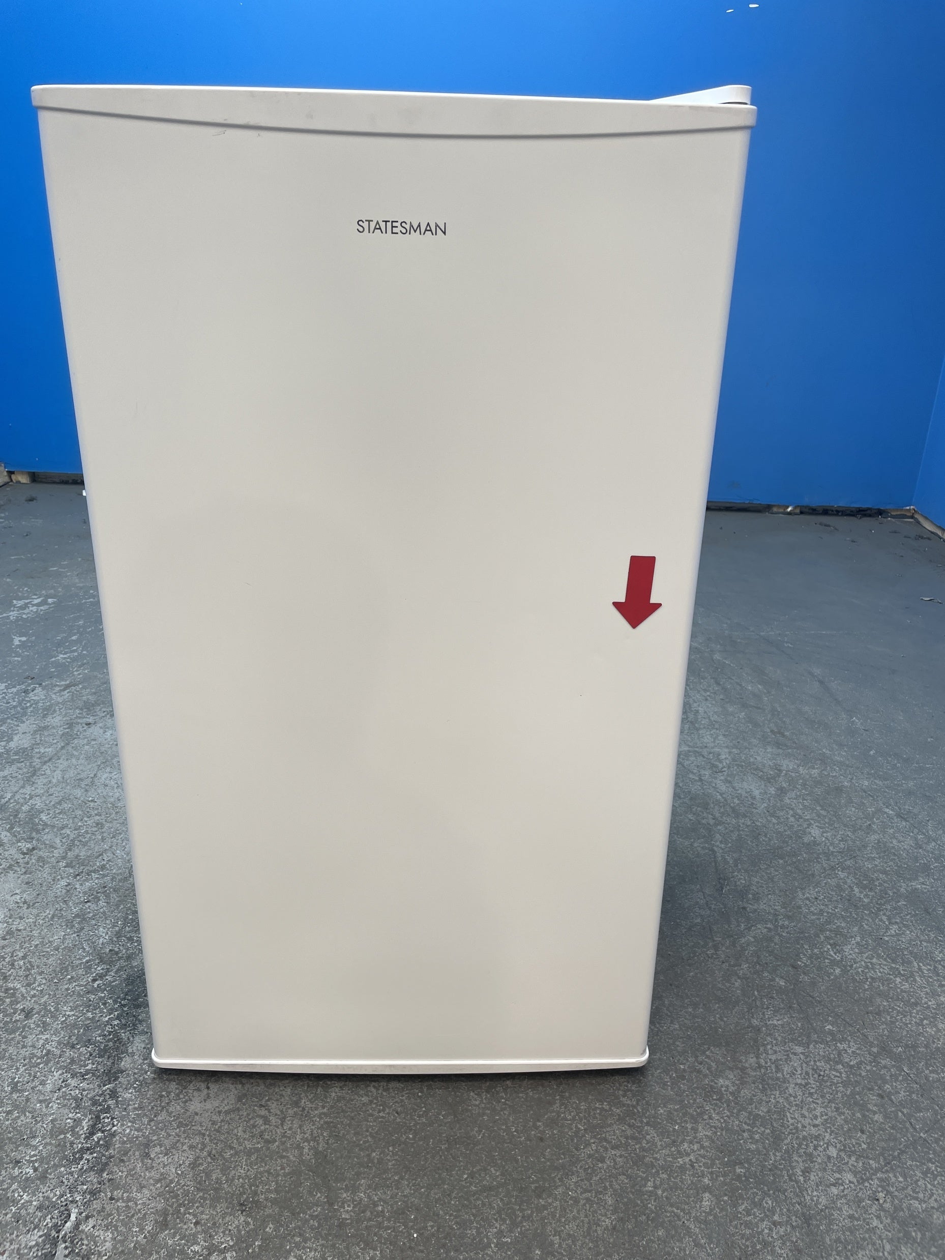 UC47IBW Undercounter Fridge Ice Box