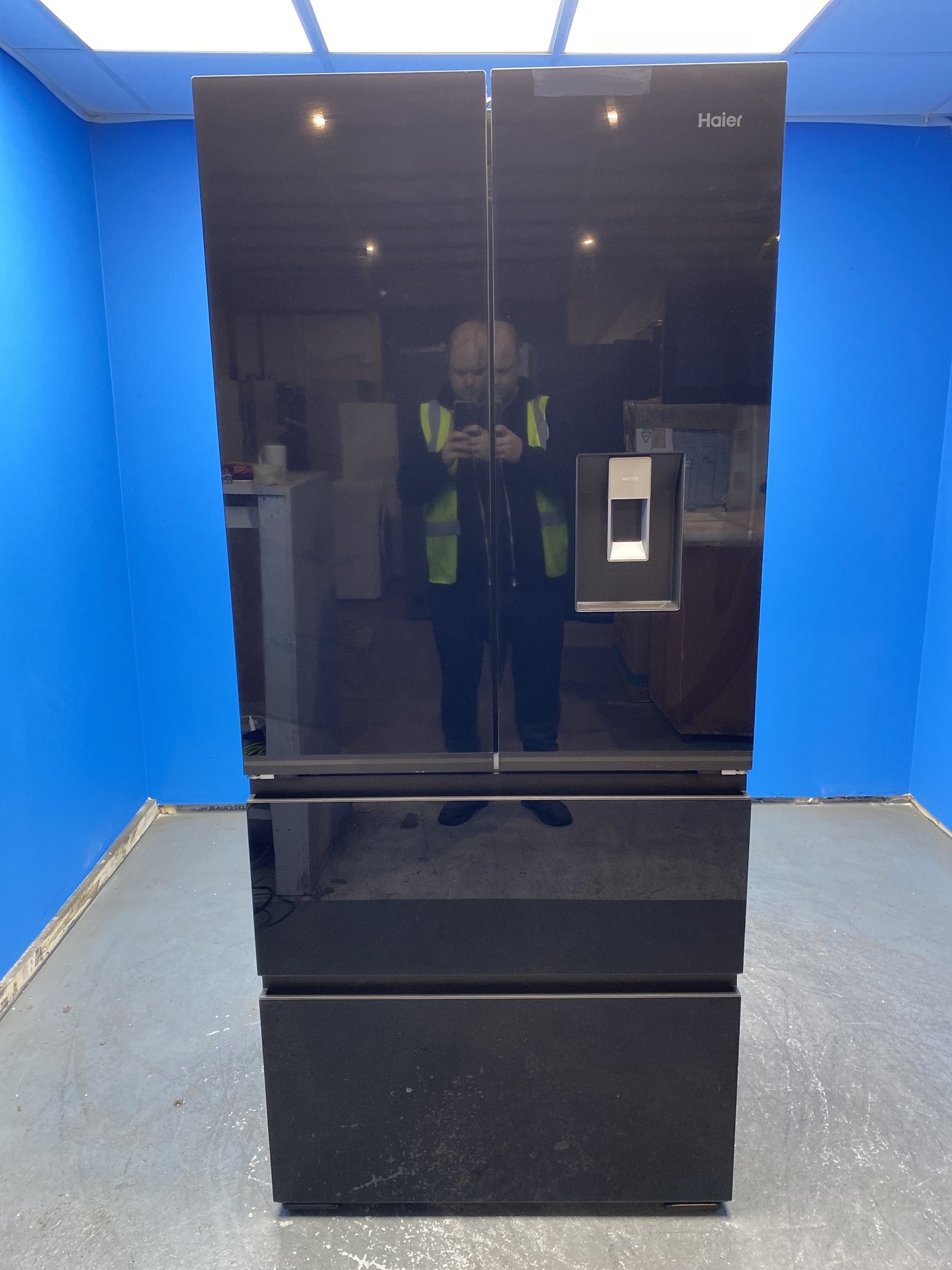 Haier Series 7 HFKR7819DWGB Frost Free French Door Fridge Freezer