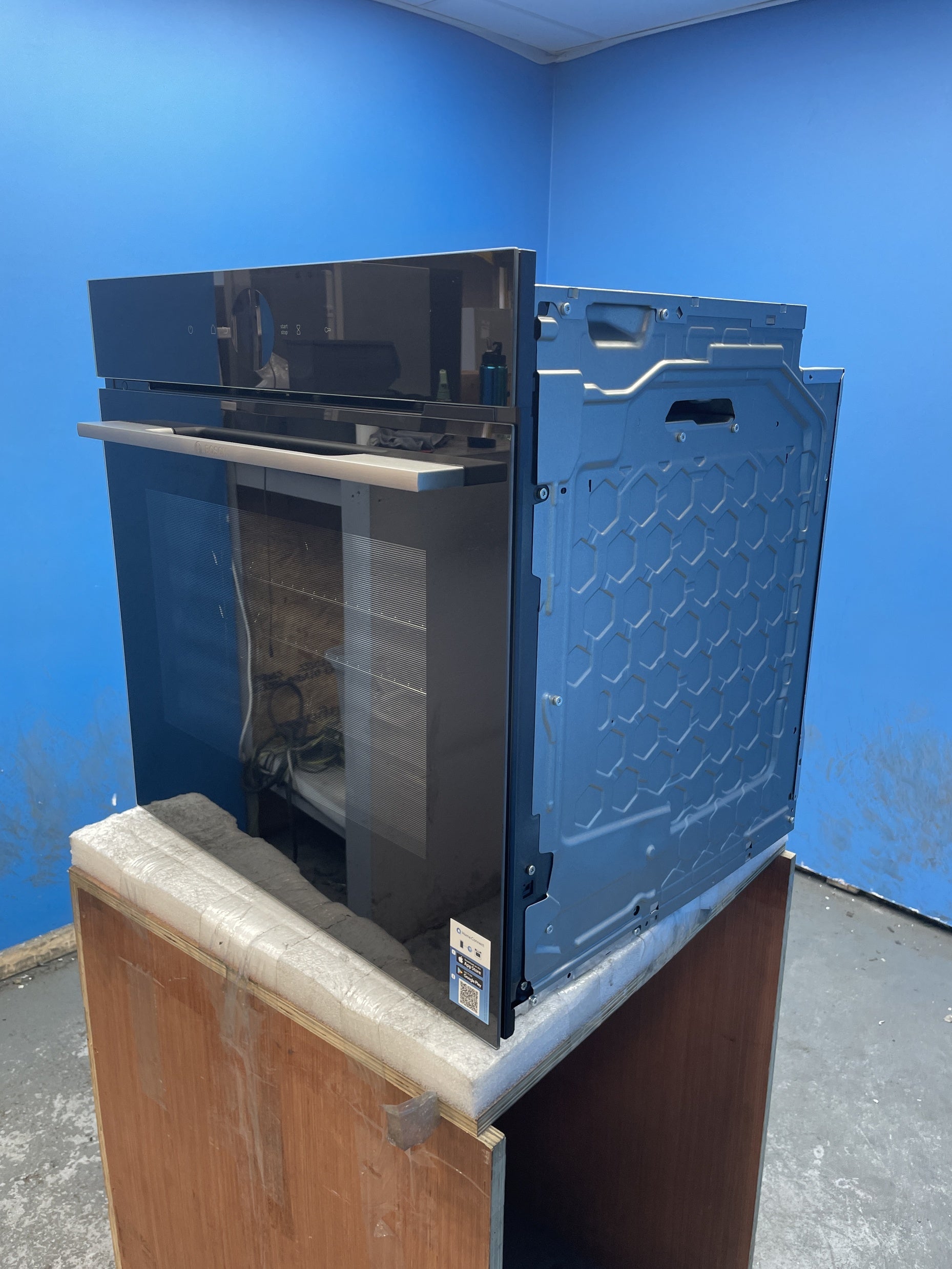 #GRC-158-693 - Bosch HBG7741B1B Series 8 Built-in Pyrolytic Single Oven