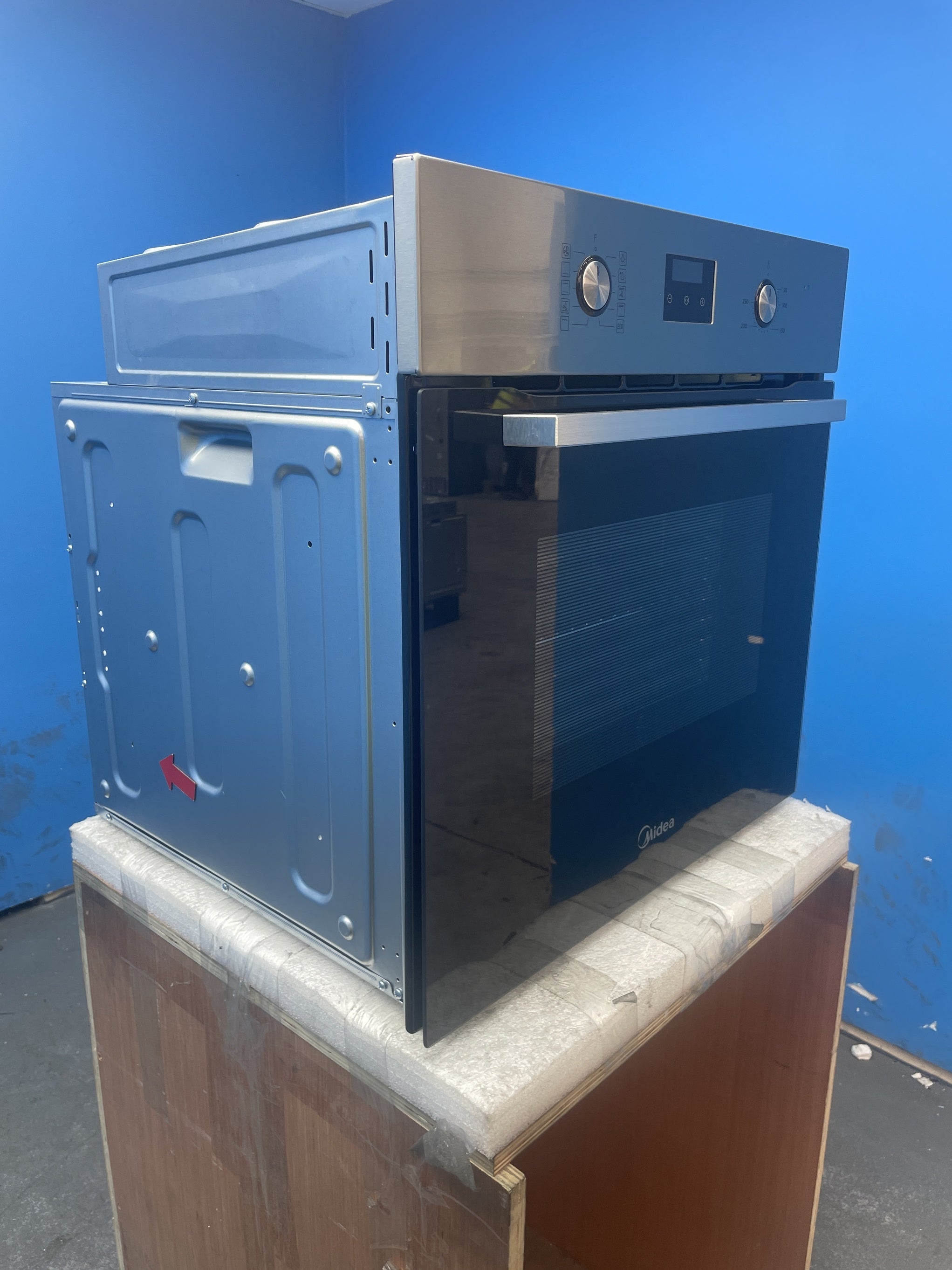 #GRC-158-746 - Midea MBO65M90D2-X Built-in Single Electric Fan Oven