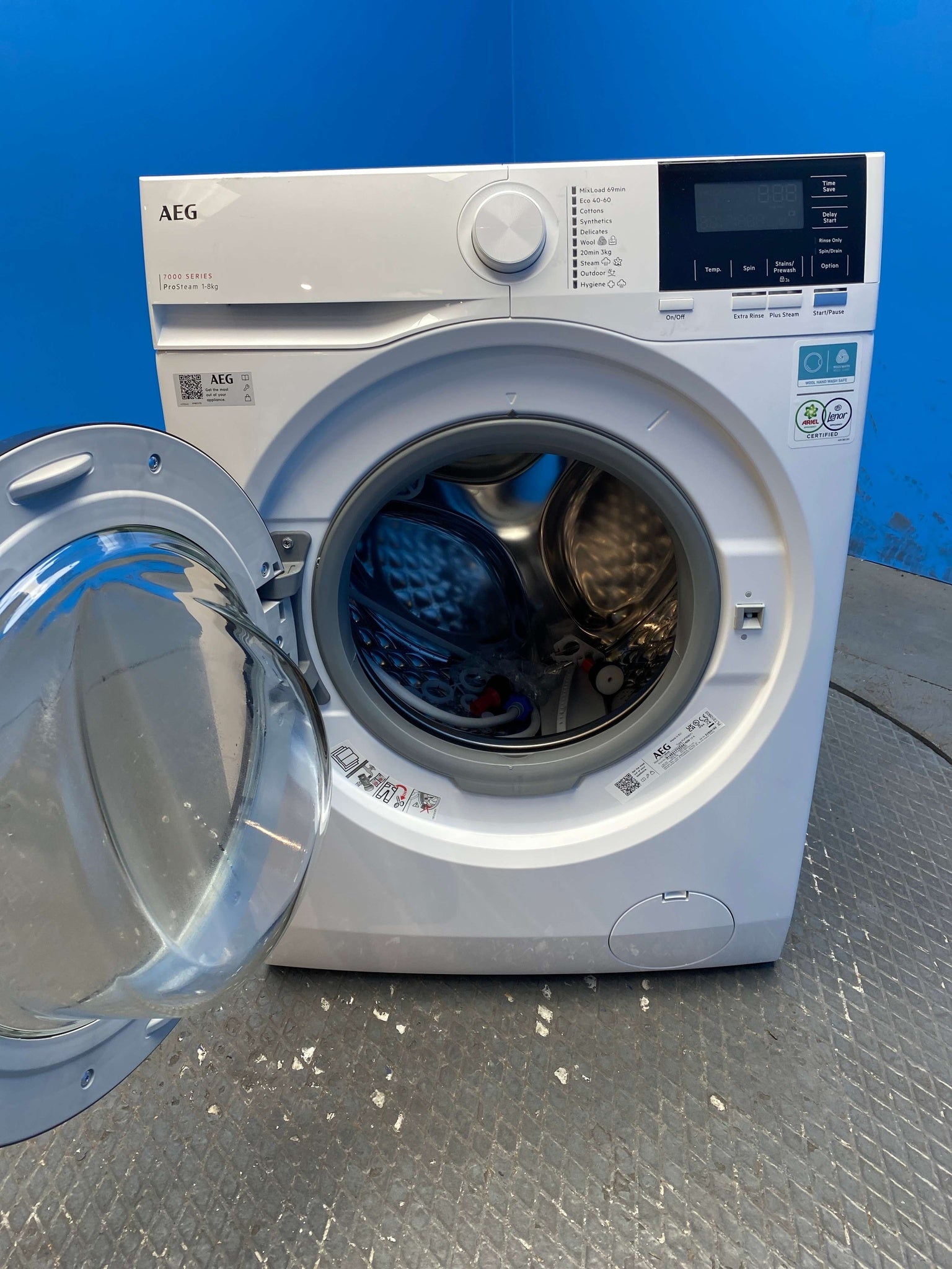 AEG LFR71864B 8kg 1600rpm ProSteam Washing Machine