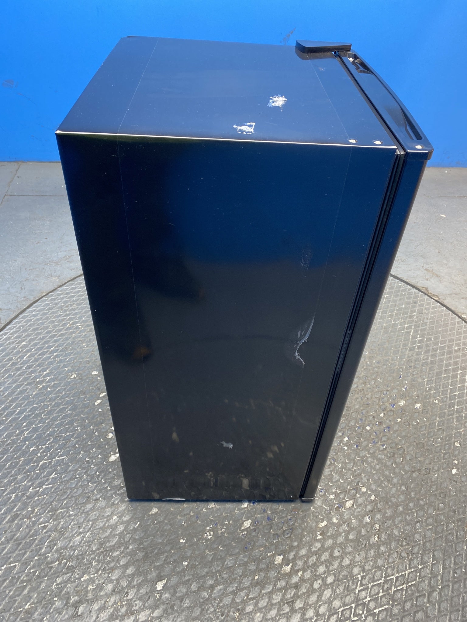 COMFEE' RCD93BL2(E) 93L Under-Counter Fridge with Cooler Box