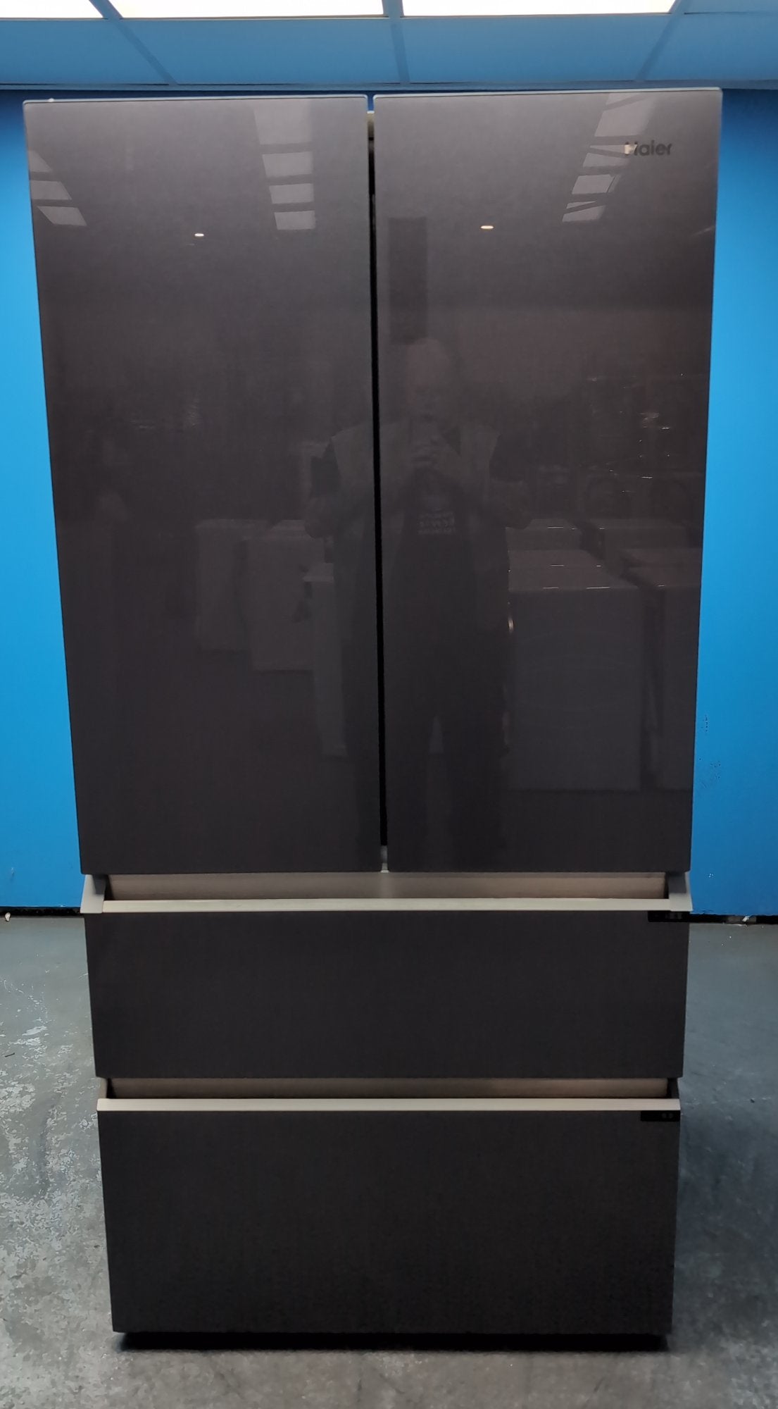 #GRC-163-404 - Haier 90.5cm French Door Fridge Freezer – 703L, Sapphire Glass, Total No Frost