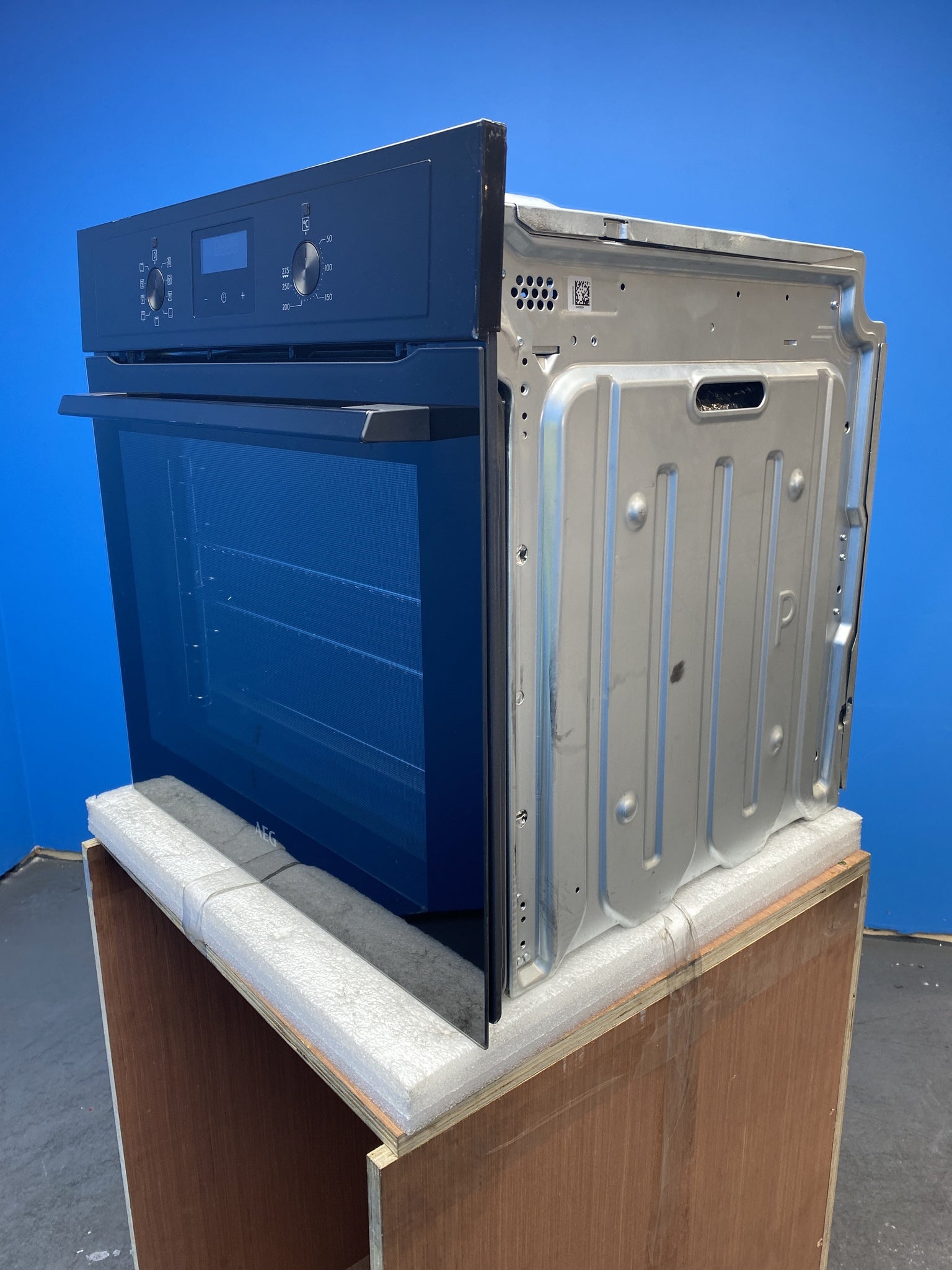 AEG BEX335011B 3000 SurroundCook Aqua Clean Built-in Oven