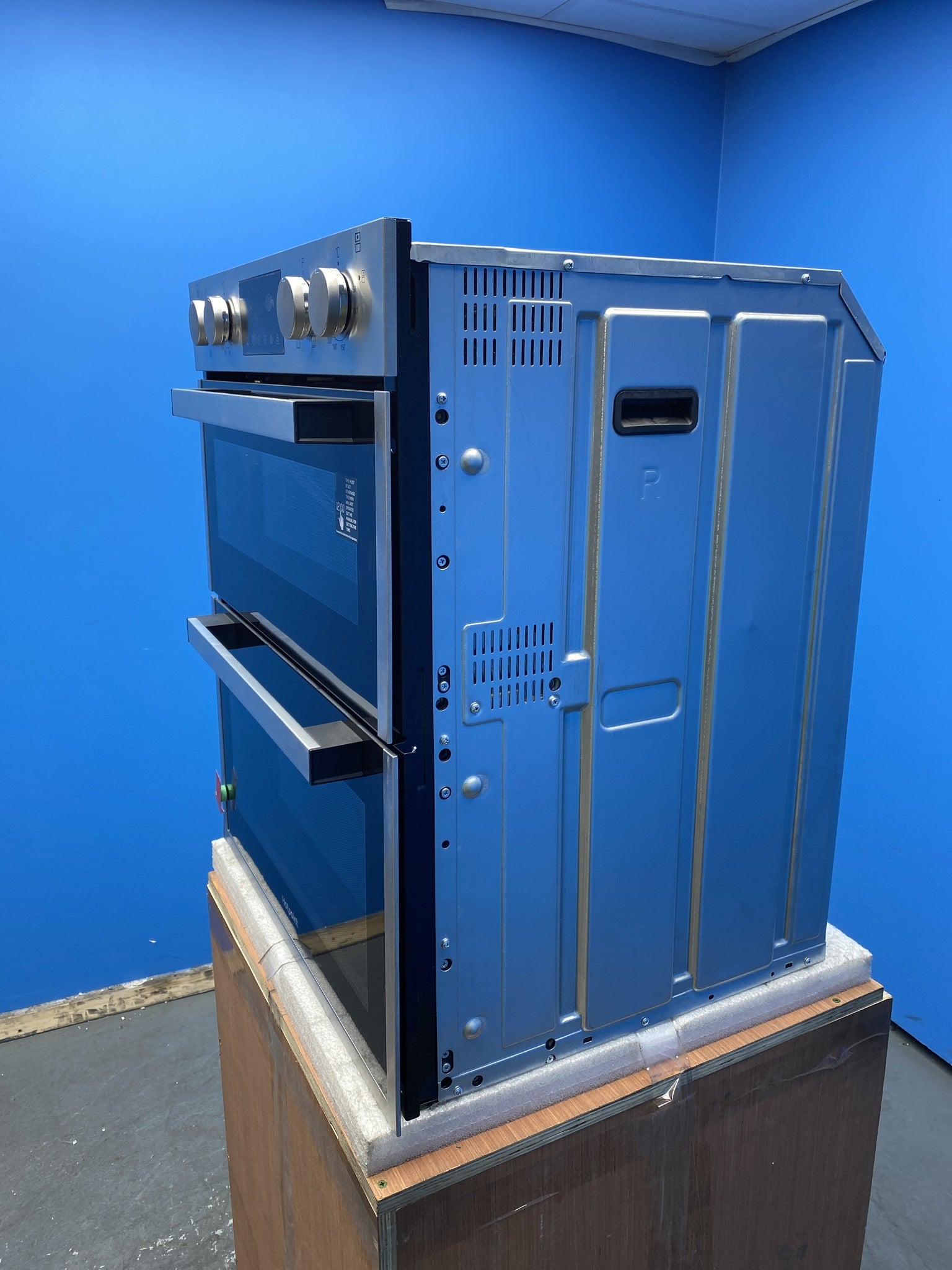 Hotpoint DUH10DIX Built-Under Electric Double Oven