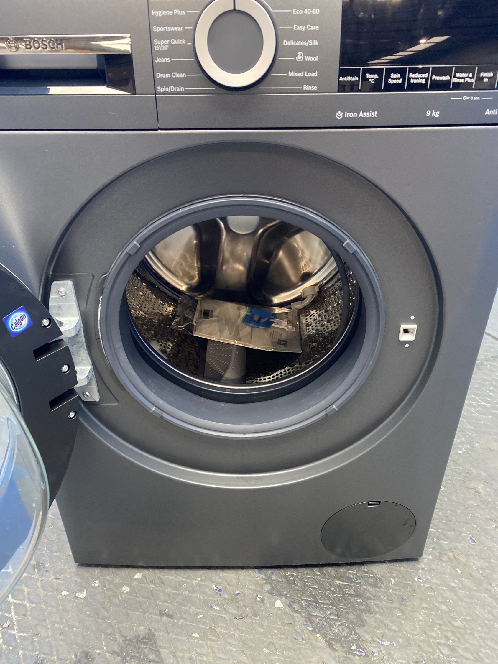 Bosch Series 6 WGG244ZCGB 9kg 140rpm AntiStain Washing Machine