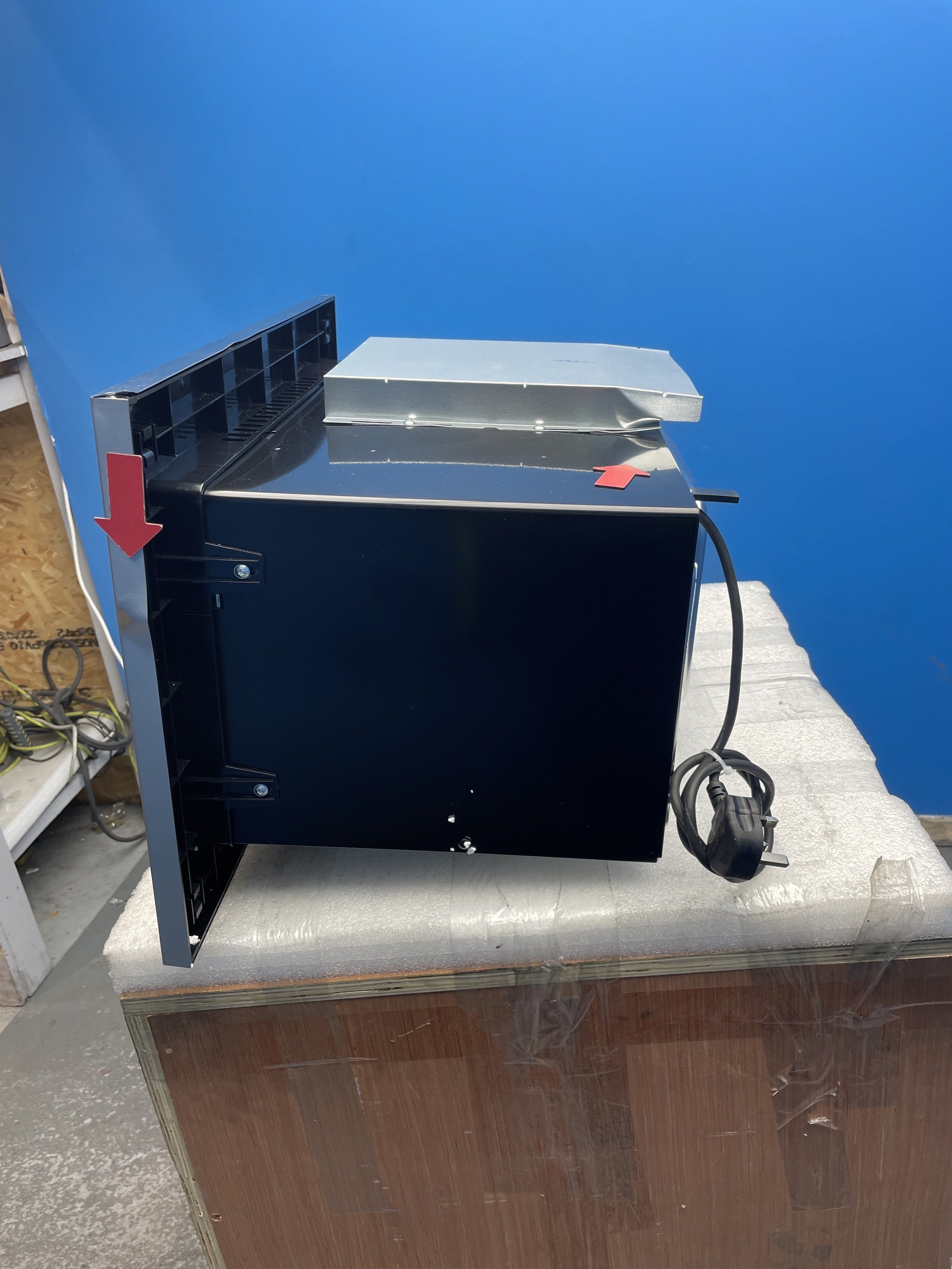 #GRC-156-002 - AEG MSE2527DM 6000 Integrated 900W Microwave with Grill