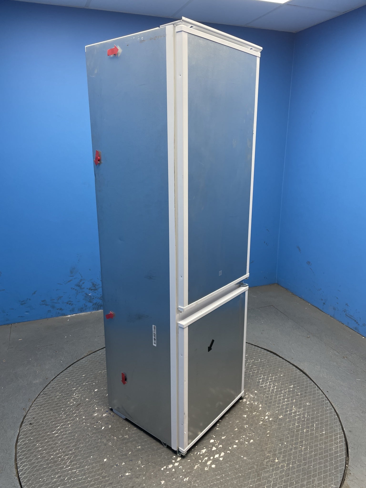 Zanussi ZNLK18ES3 70/30 Low Frost Integrated Fridge Freezer