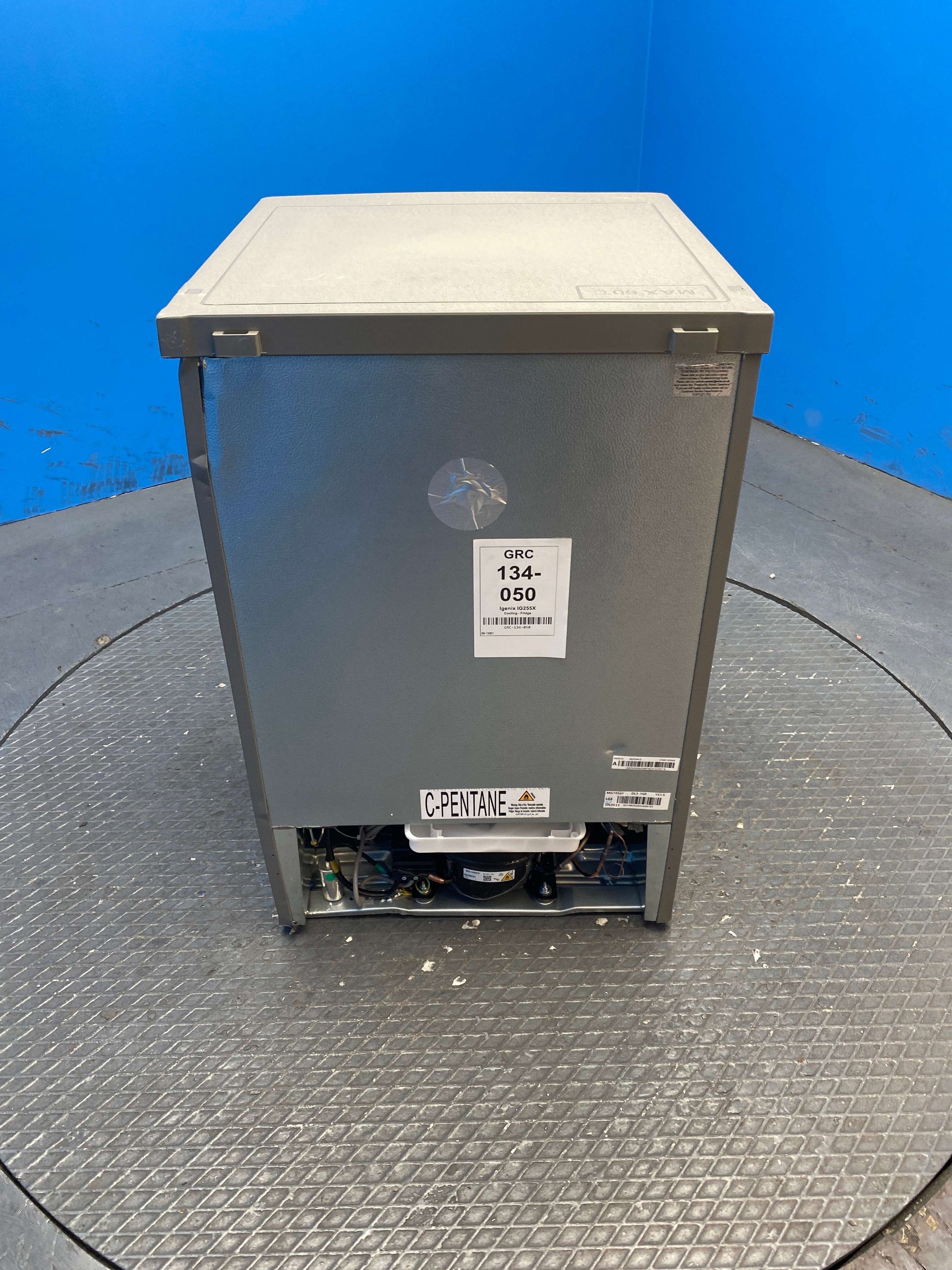 Igenix IG255X 136 Litre Undercounter Fridge