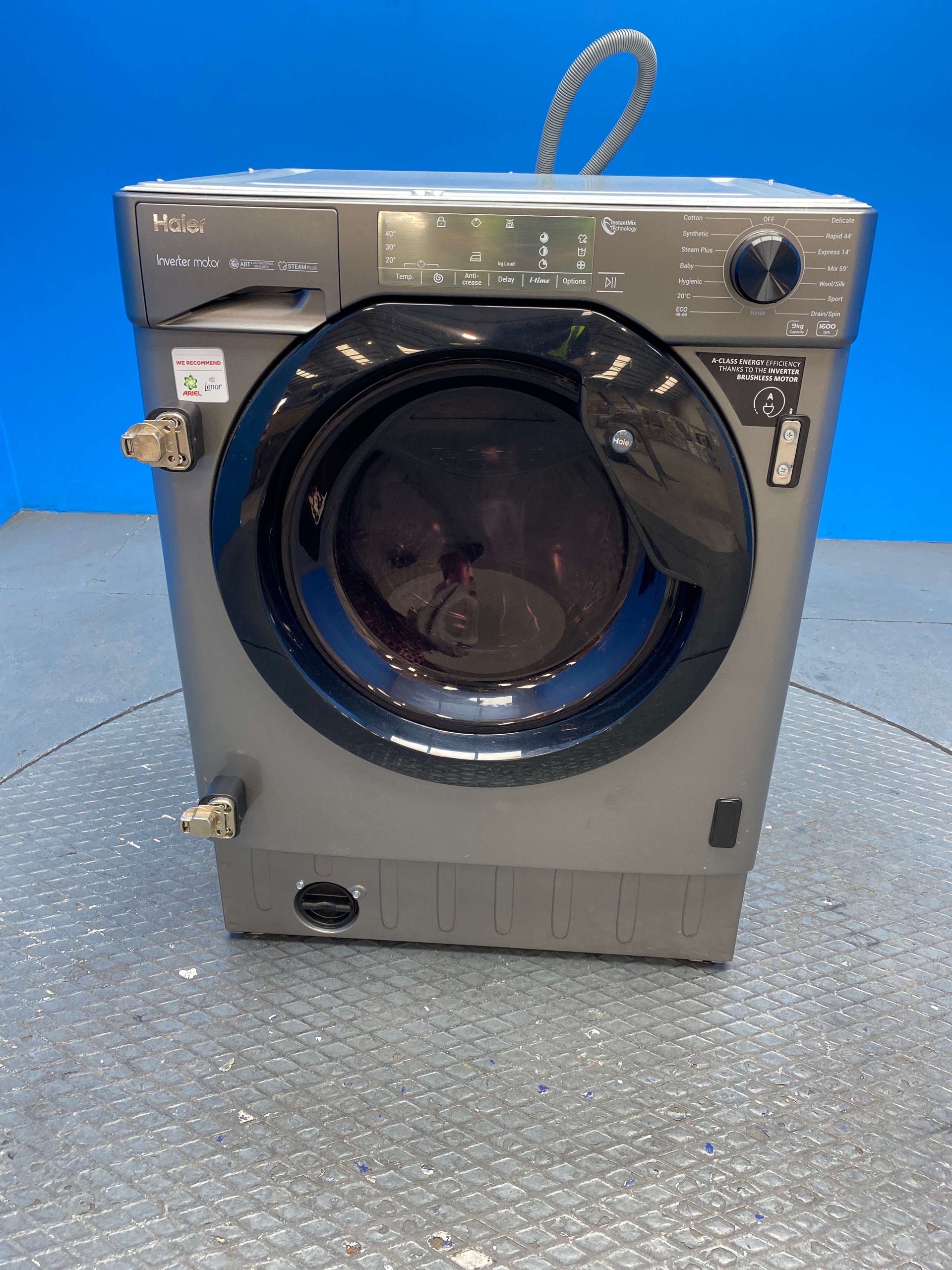 Haier HWQ90B416FWBR Series 4 Integrated 9kg 1600 Spin Washing Machine