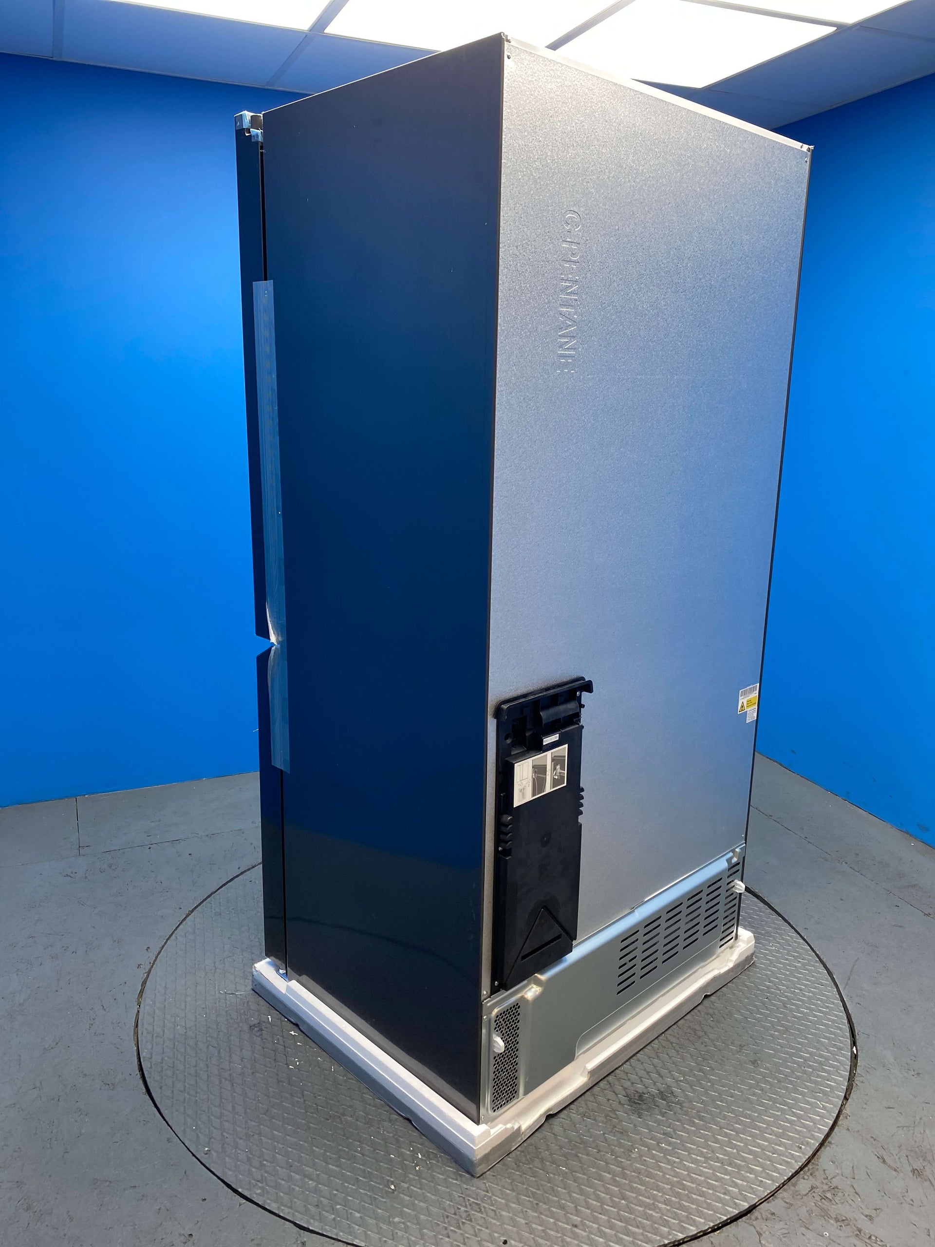 Siemens iQ500 KF96NAXEAG 605L French Door Fridge Freezer