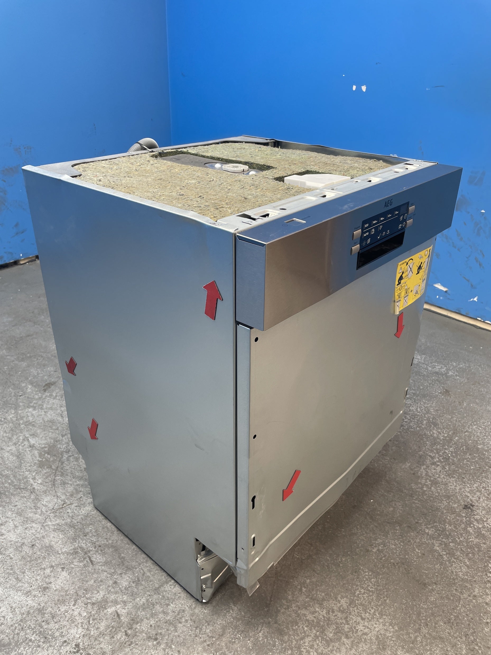 #GRC-139-393 - AEG 6000 SatelliteClean FEE64917ZM Semi-Integrated 14 Place Dishwasher