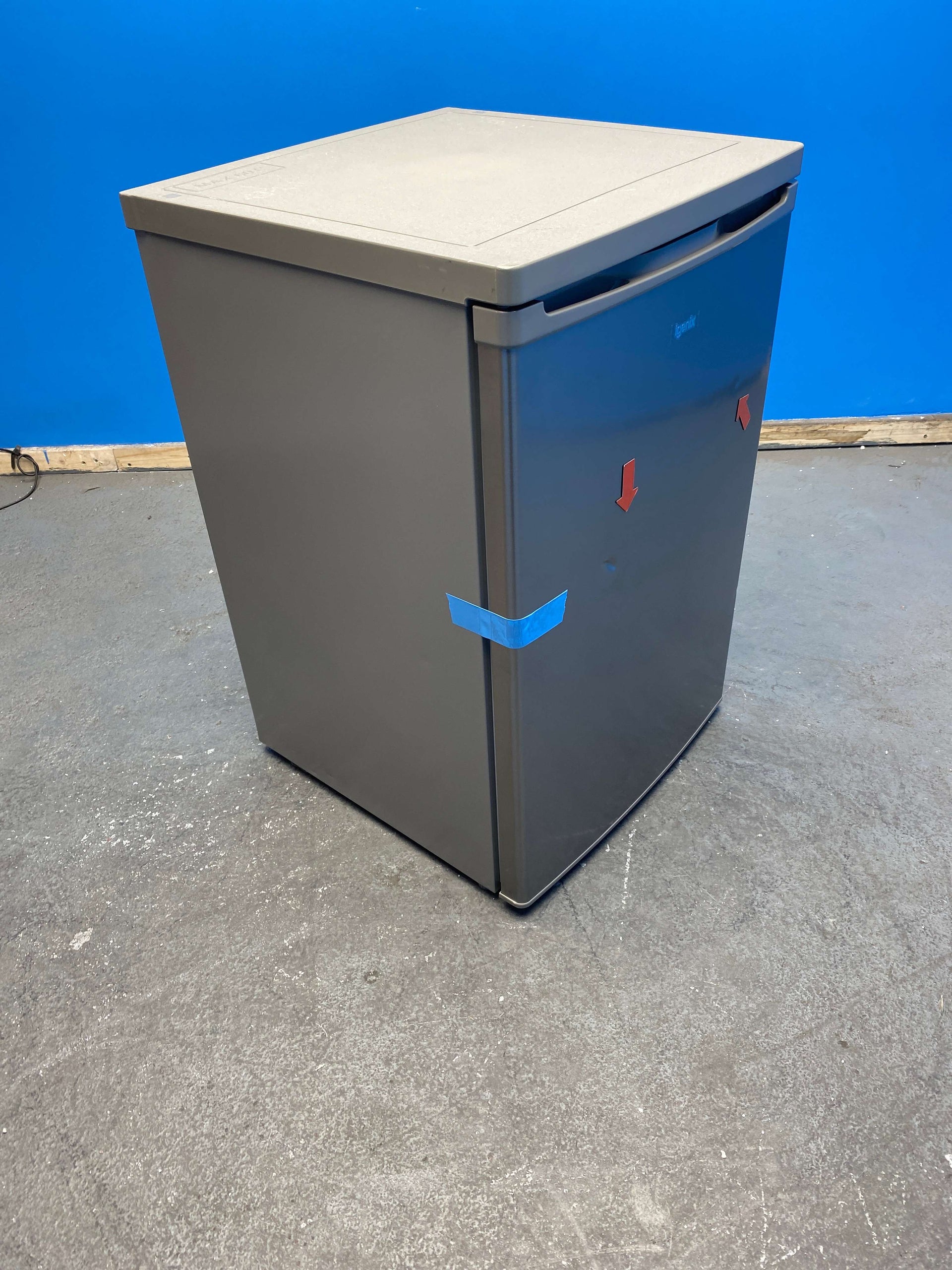 Igenix IG255X 136 Litre Undercounter Fridge