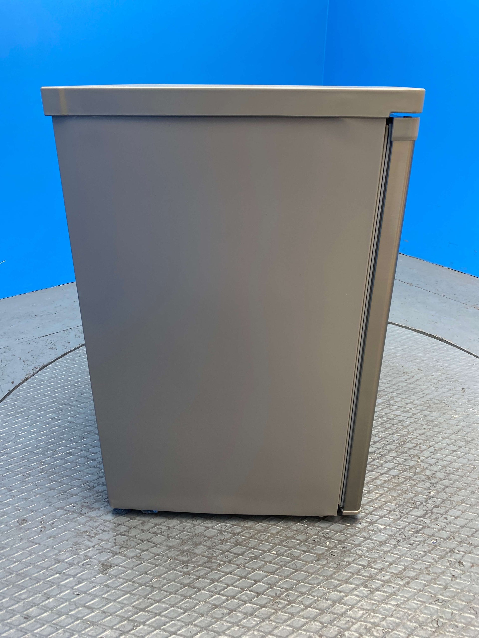 Igenix IG255X 136 Litre Undercounter Fridge