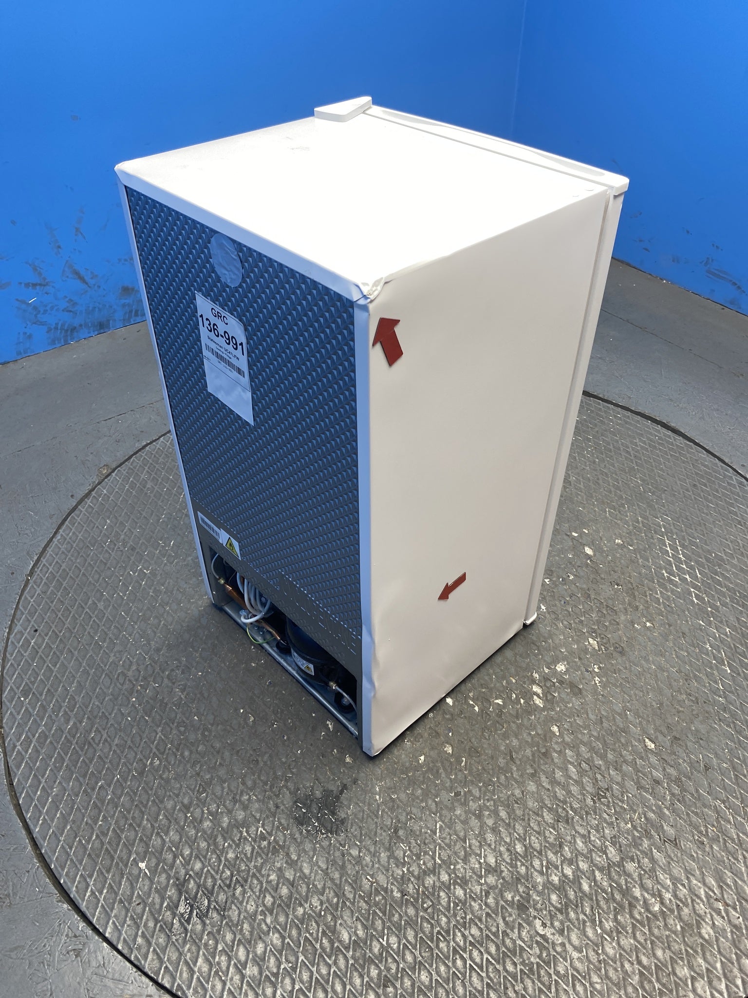 Statesman UC47LFW 93 Litres Under Counter Fridge