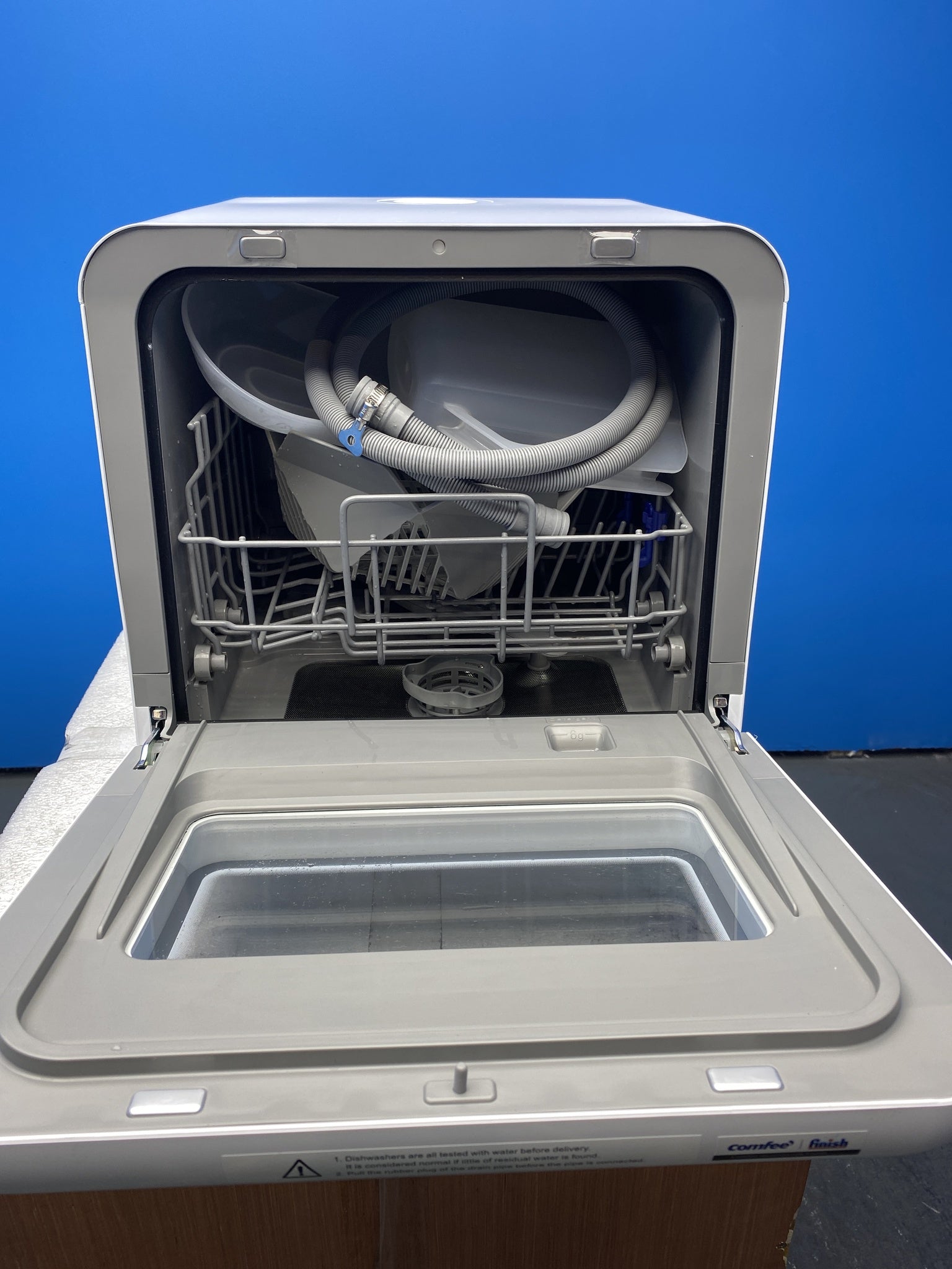 Comfee CDWMT201DW Mini Countertop Dishwasher
