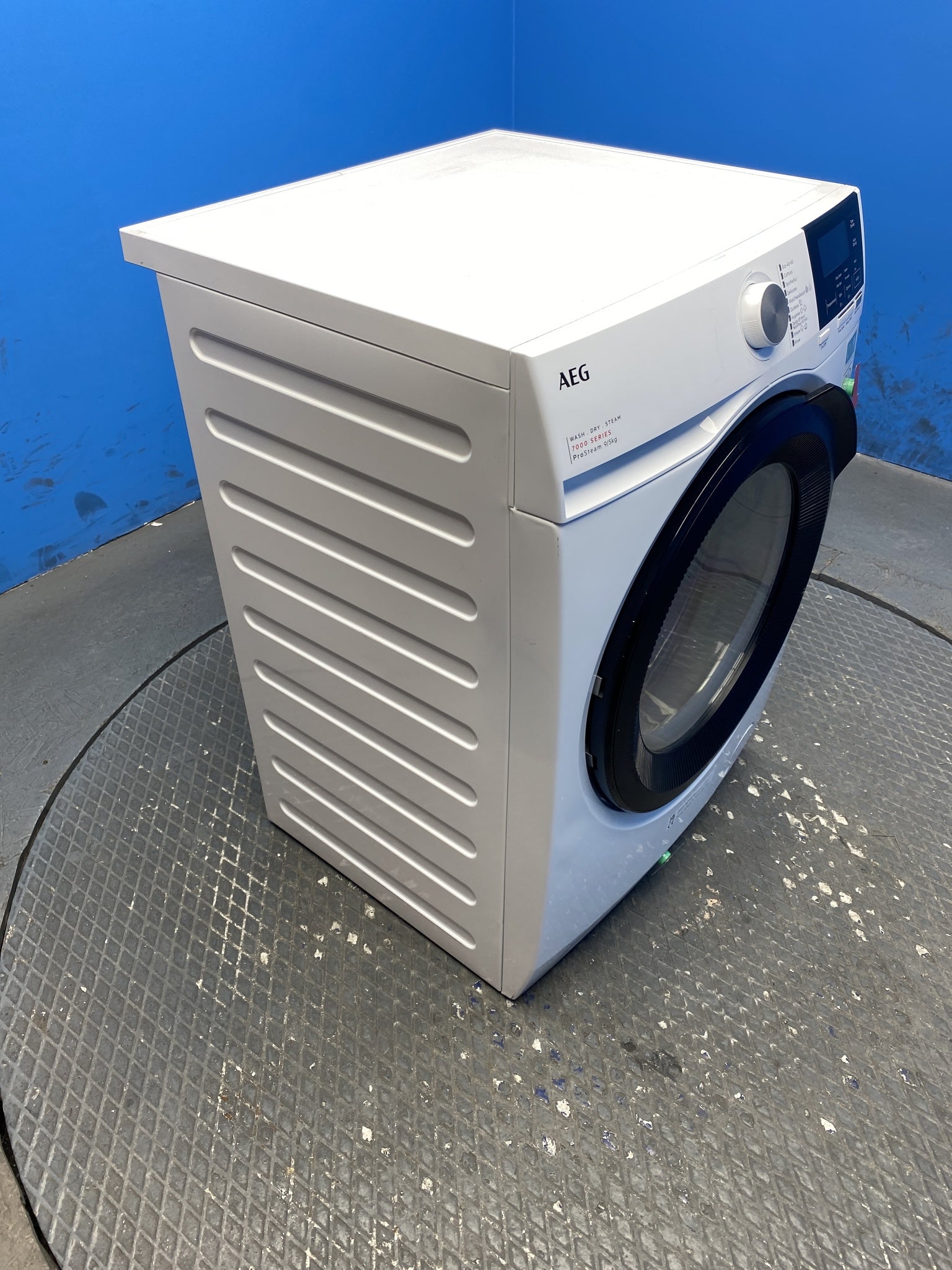 AEG LWR7195M4B 9kg/5kg 1400rpm Washer Dryer with ProSteam