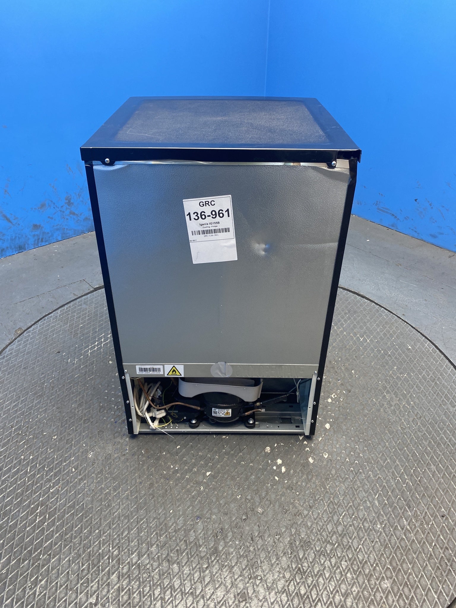 Igenix IG155B 109 Litre Under Counter Fridge with Ice Box