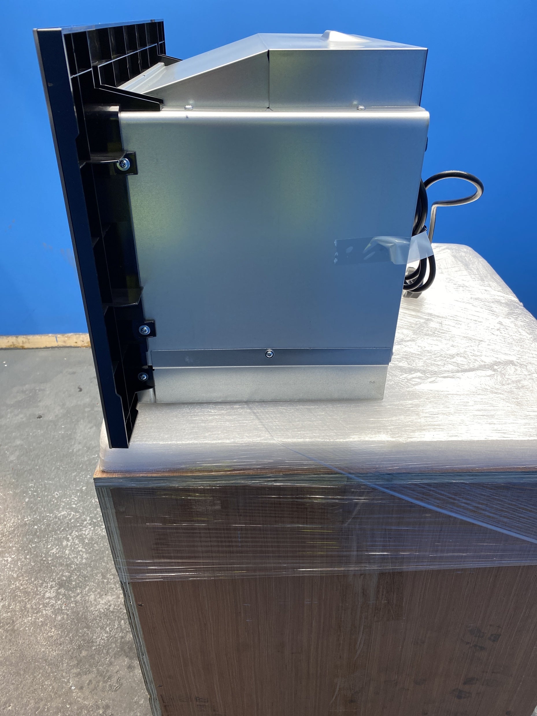 Candy MIS1730BUK 1000W Built-in 17L Microwave