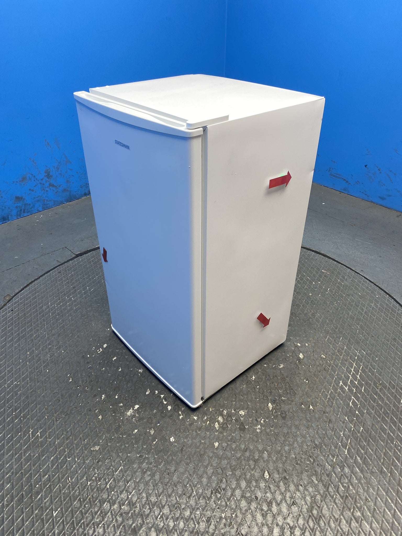 Statesman UC47IBW Compact 47cm 80 Litre Under Counter Fridge