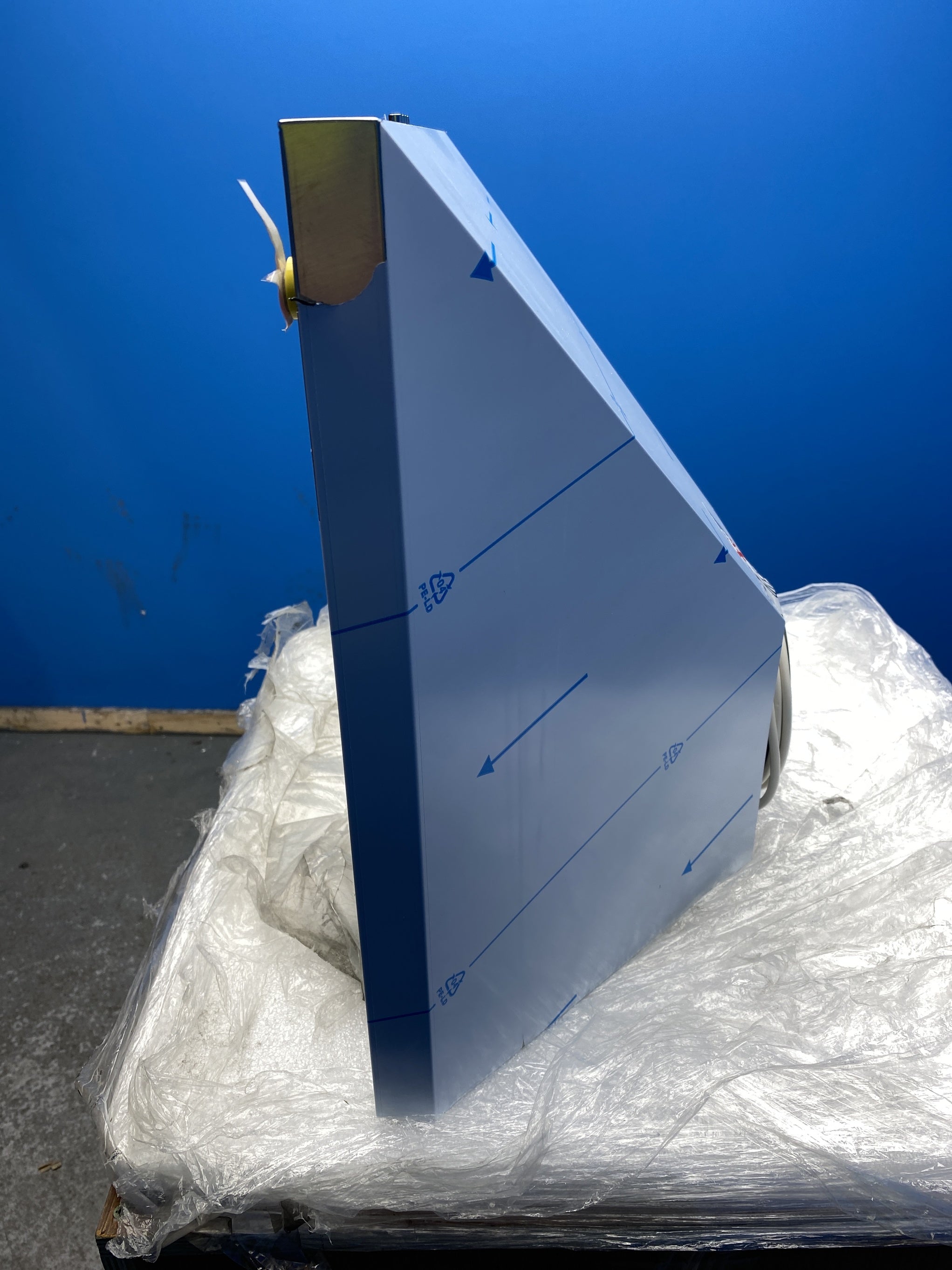 #GRC-150-213 - AEG LFC316X 60cm Stainless Steel Pyramid Chimney Hood