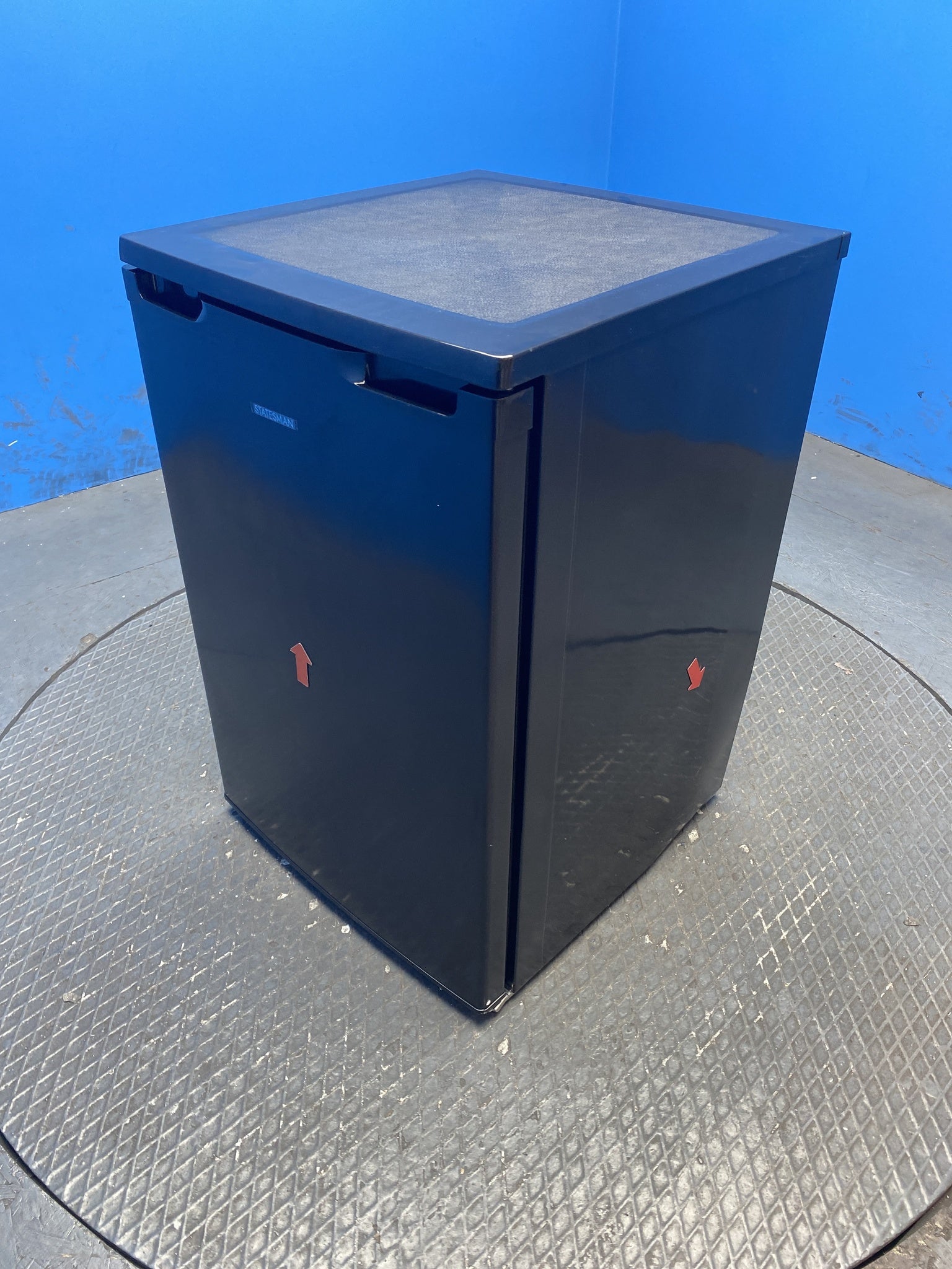 Statesman L255B 113 Litre 55cm Under Counter Fridge