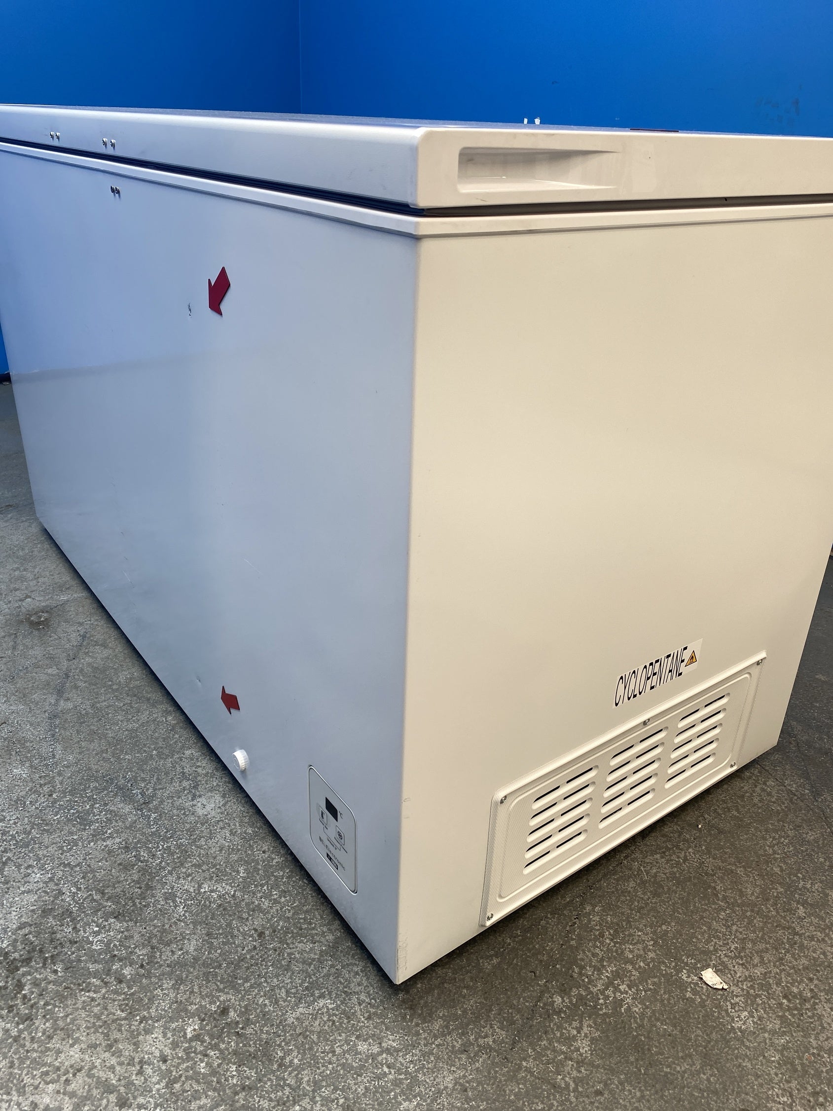 #GRC-157-623 - Hisense FC571D4AWLYE 372L Winter Guard Chest Freezer