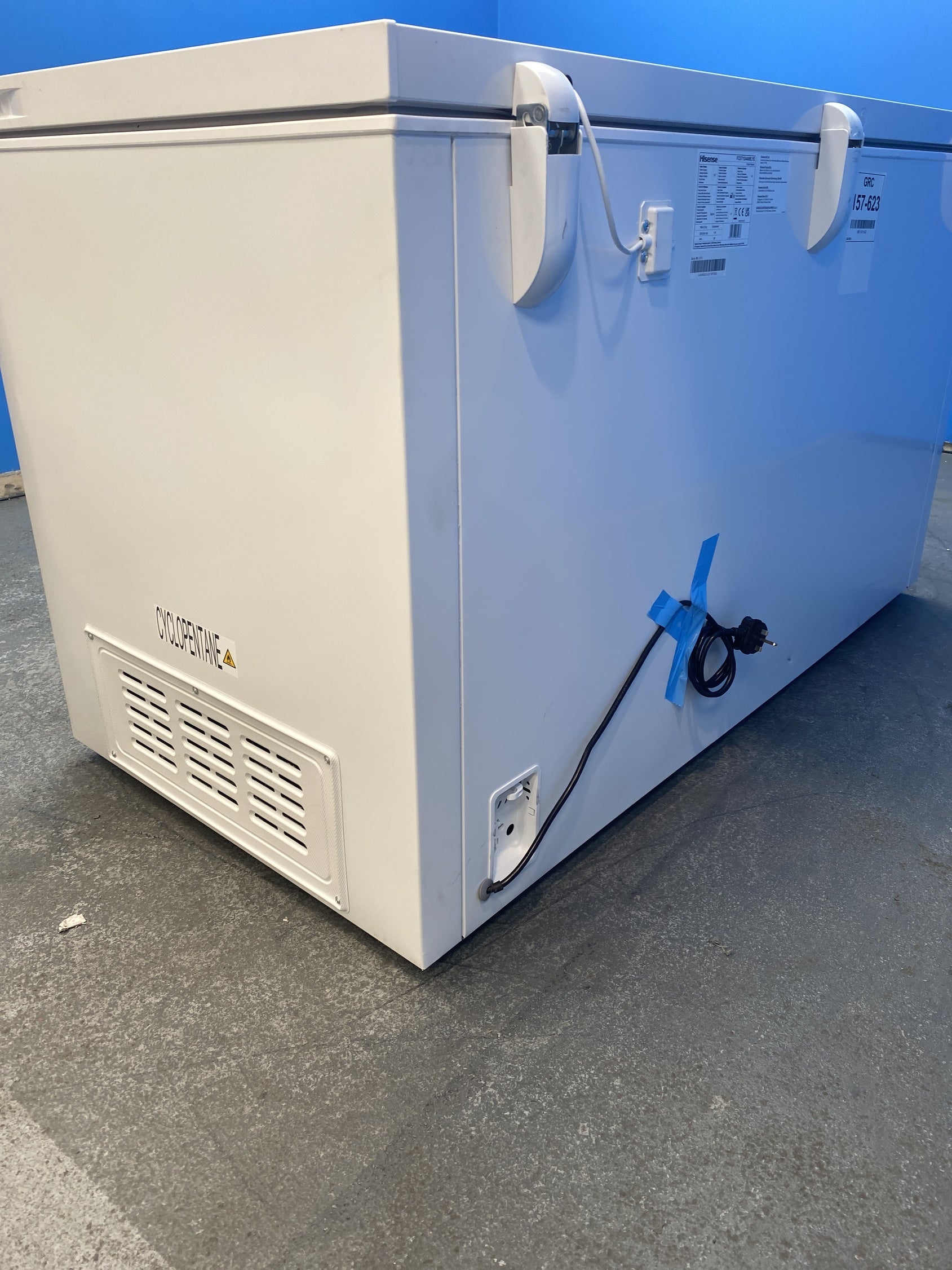 #GRC-157-623 - Hisense FC571D4AWLYE 372L Winter Guard Chest Freezer