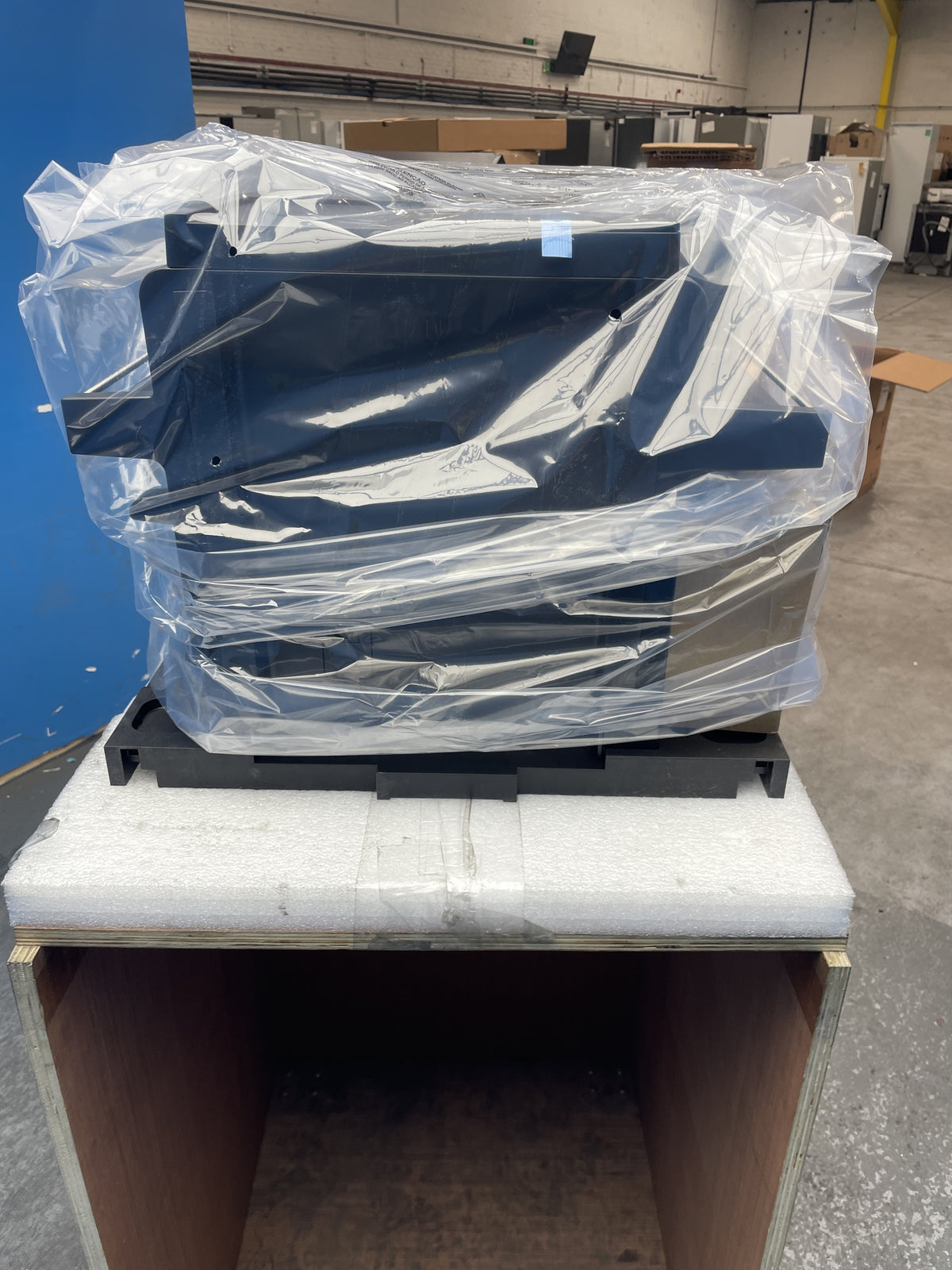 #GRC-156-019 - AEG 8000 Series NKC8N7B Integrated Coffee Machine