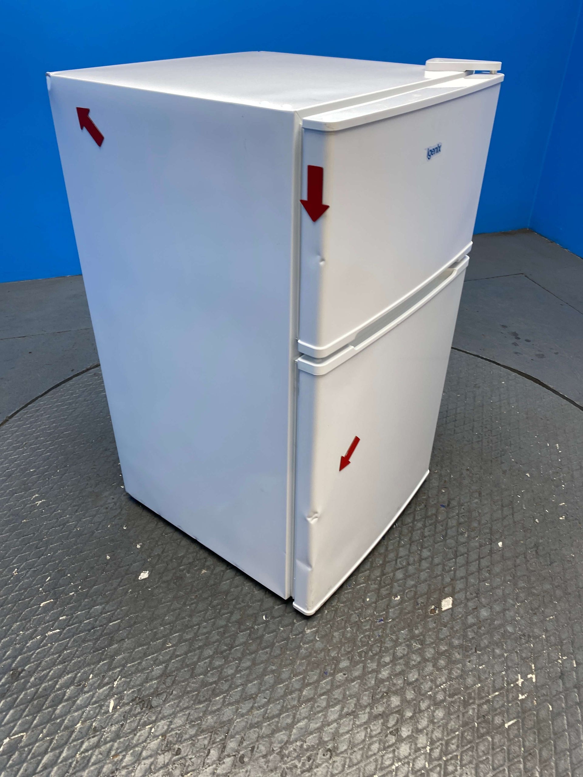 Igenix IG347FF 96 Litre Undercounter Fridge Freezer