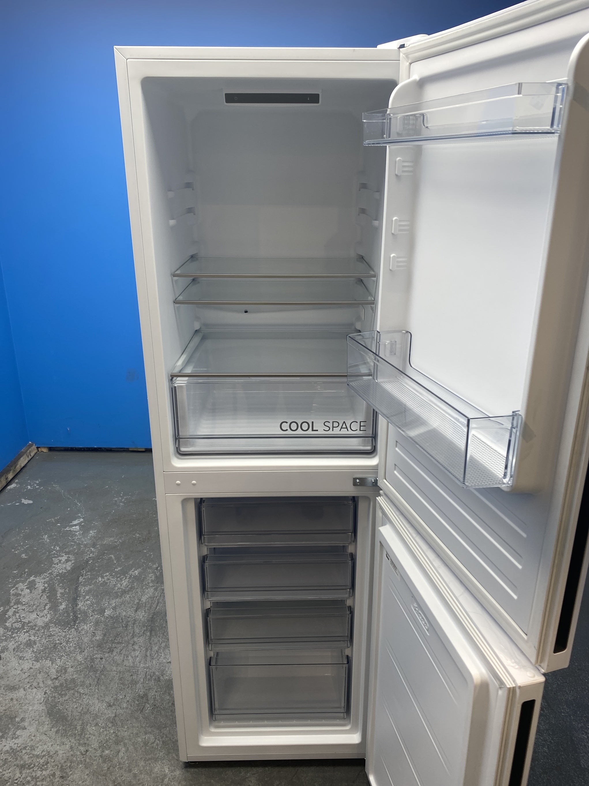 #GRC-163-422 - Hoover H-FRIDGE 300 58cm 50/50 Fridge Freezer – 252L, White, Low Frost