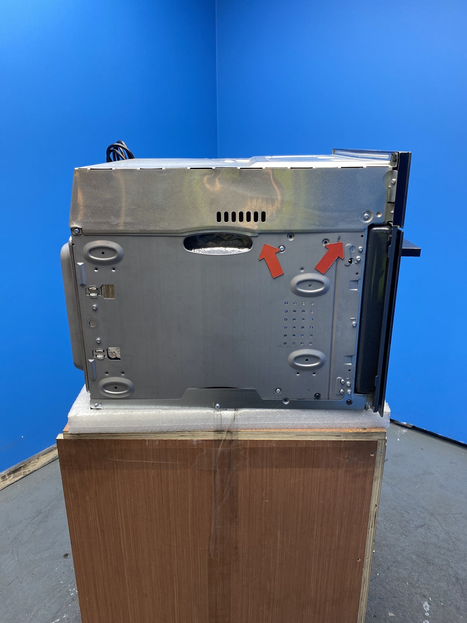 AEG KMK565060B 43L Built-In CombiQuick Microwave Oven