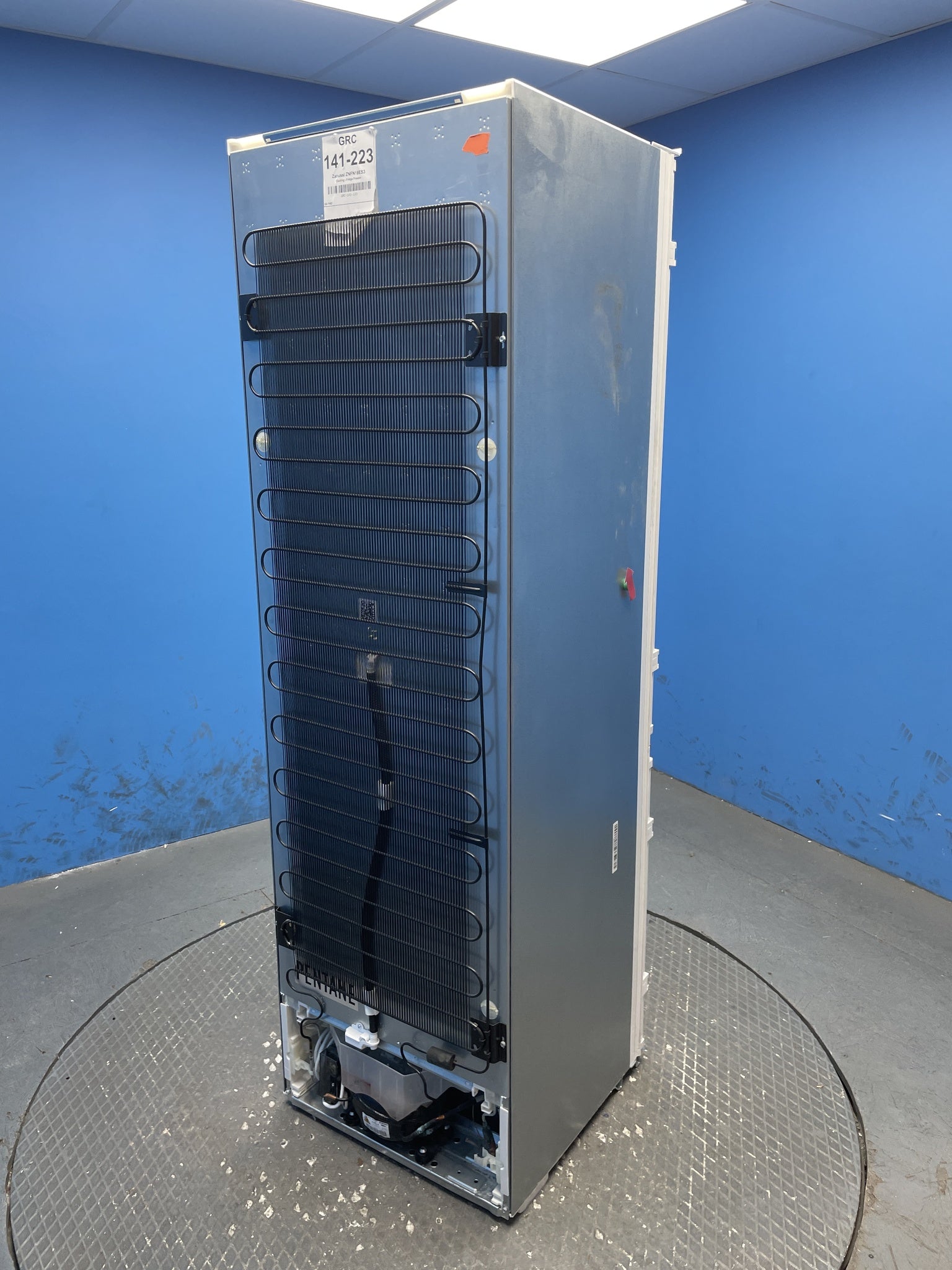 Zanussi 70/30 Integrated Low Frost Fridge Freezer